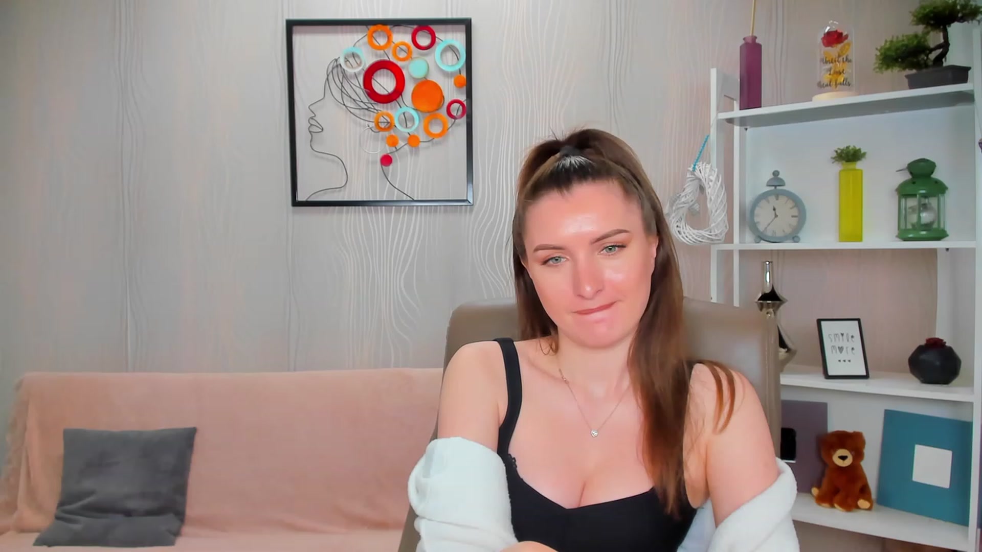Gallery image thumbnail from EmilyRosier's myfreecams stream on, 04/27/2023, 24:33 image 6 of 20