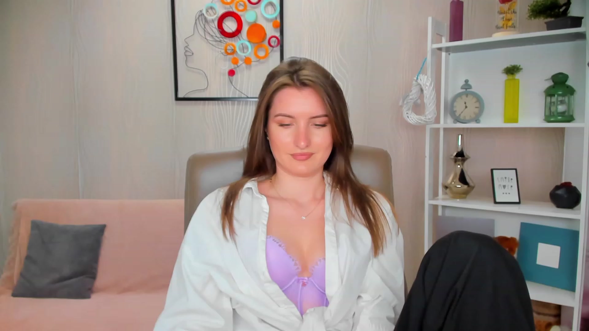 Gallery image thumbnail from EmilyRosier's myfreecams stream on, 04/27/2023, 21:21 image 9 of 20