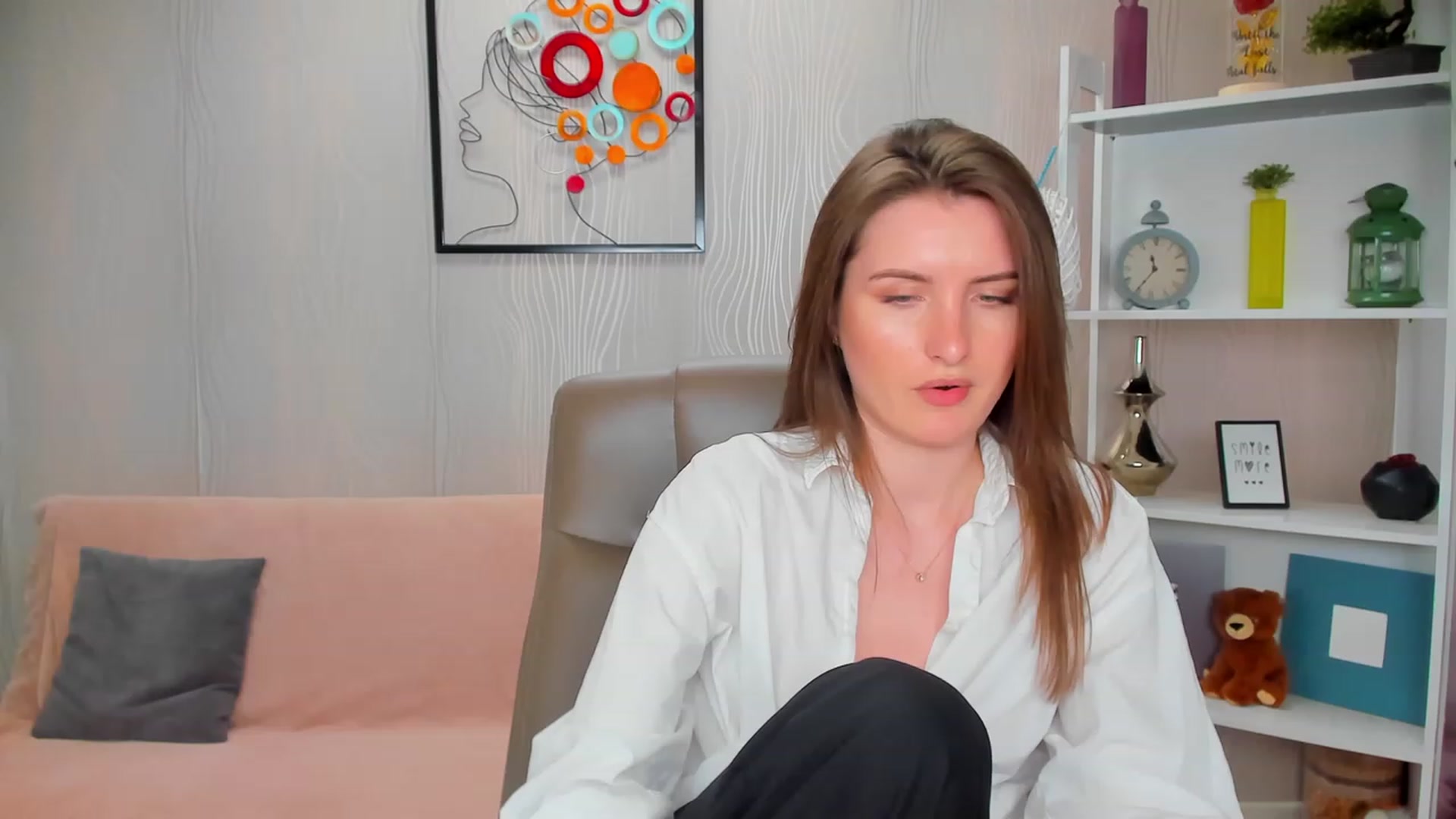 Gallery image thumbnail from EmilyRosier's myfreecams stream on, 04/28/2023, 24:56 image 14 of 20