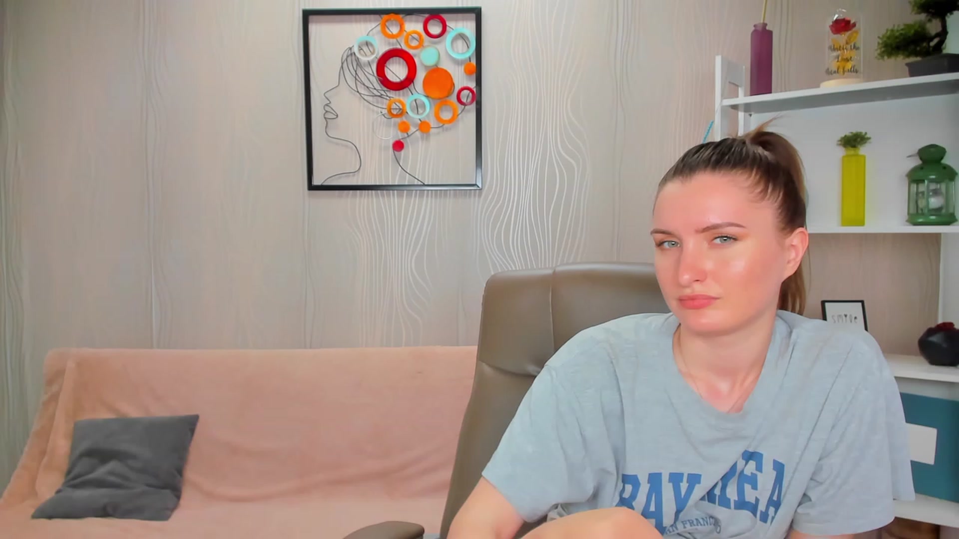 Gallery image thumbnail from EmilyRosier's myfreecams stream on, 04/30/2023, 02:23 image 12 of 20
