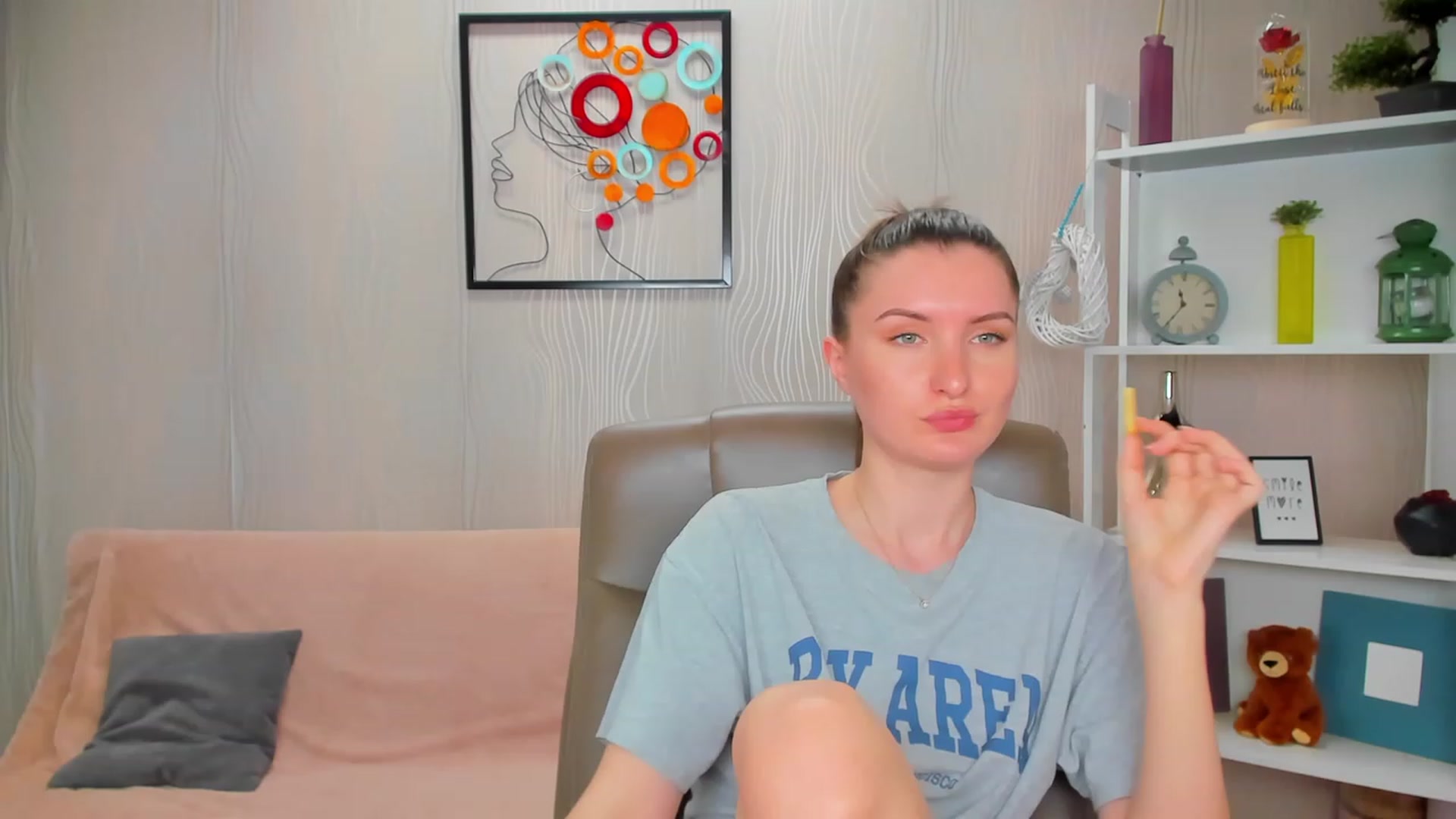 Gallery image thumbnail from EmilyRosier's myfreecams stream on, 04/30/2023, 02:23 image 1 of 20