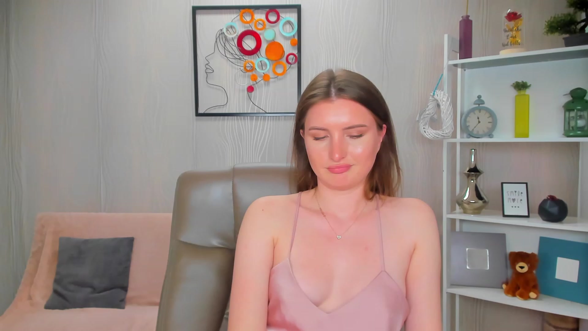 Gallery image thumbnail from EmilyRosier's myfreecams stream on, 05/19/2023, 21:37 image 18 of 20