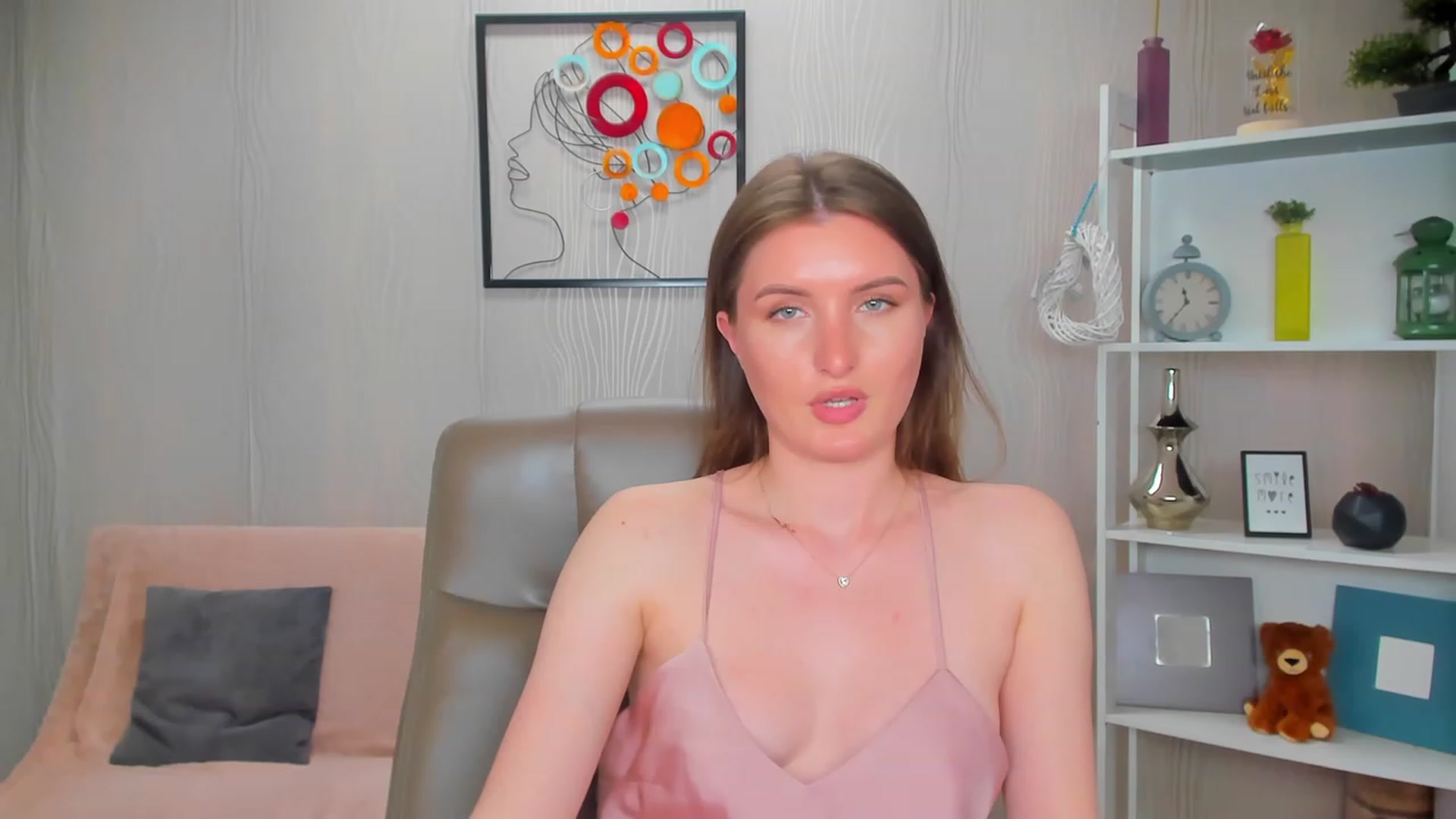 Gallery image thumbnail from EmilyRosier's myfreecams stream on, 05/19/2023, 21:37 image 5 of 20