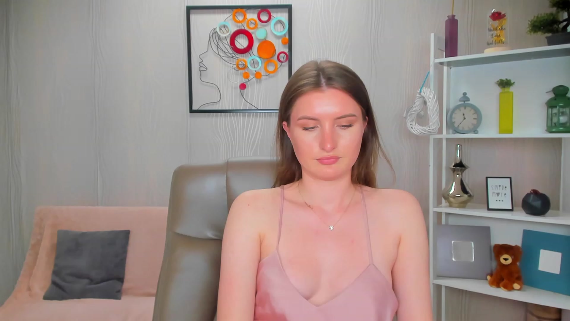 Gallery image thumbnail from EmilyRosier's myfreecams stream on, 05/19/2023, 21:37 image 6 of 20