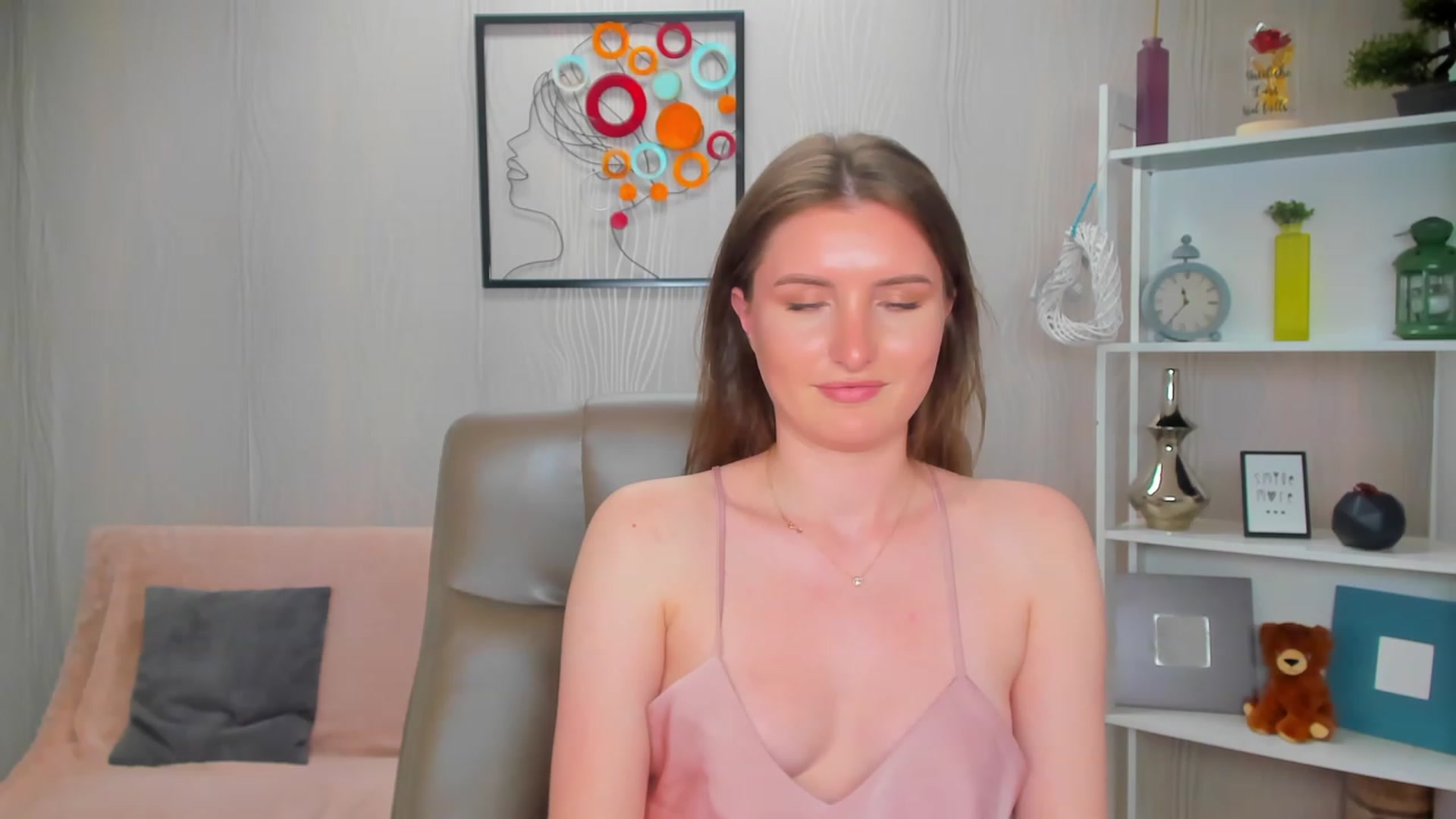 Gallery image thumbnail from EmilyRosier's myfreecams stream on, 05/19/2023, 21:37 image 2 of 20