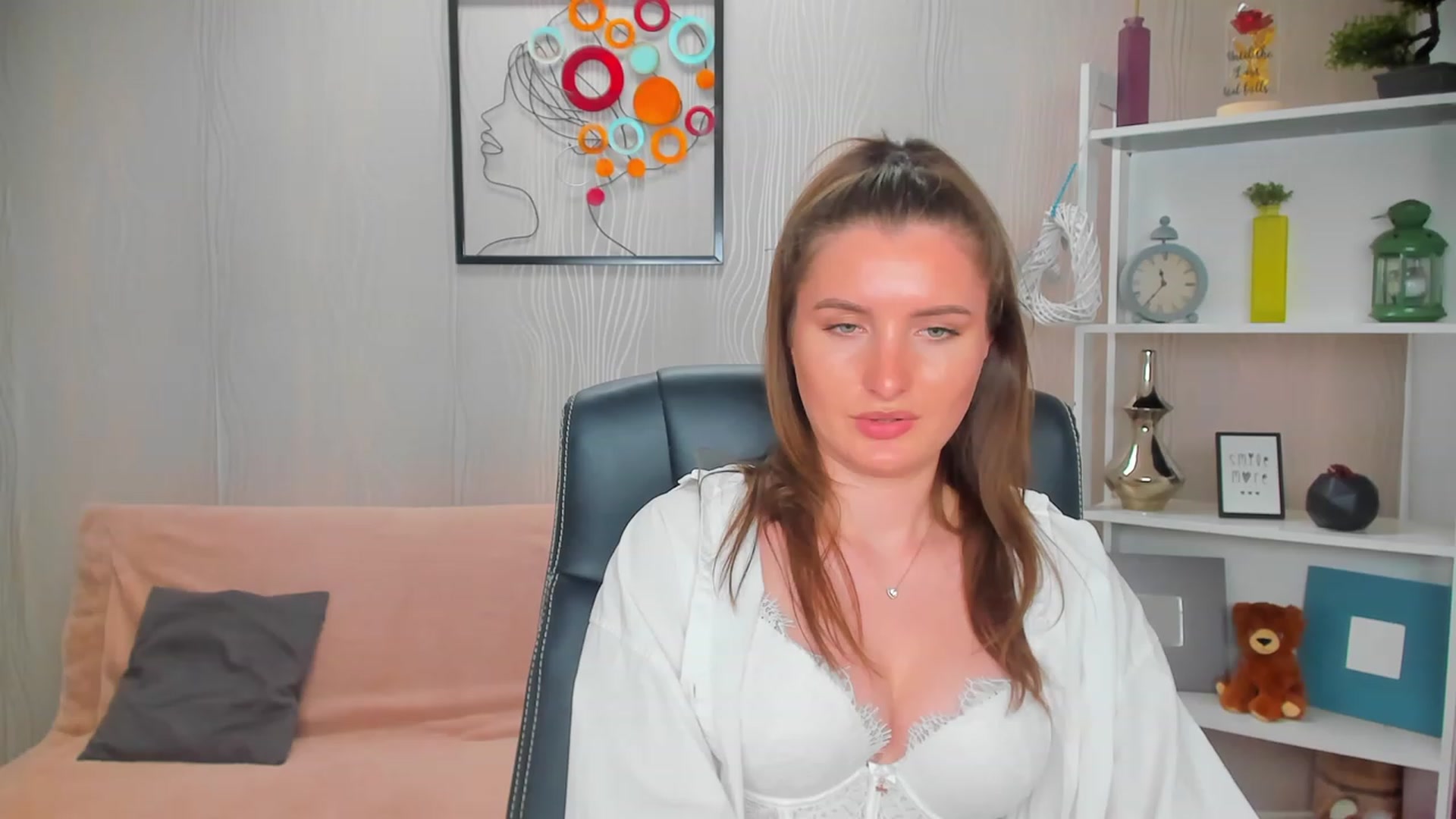 Gallery image thumbnail from EmilyRosier's myfreecams stream on, 05/23/2023, 01:07 image 5 of 20