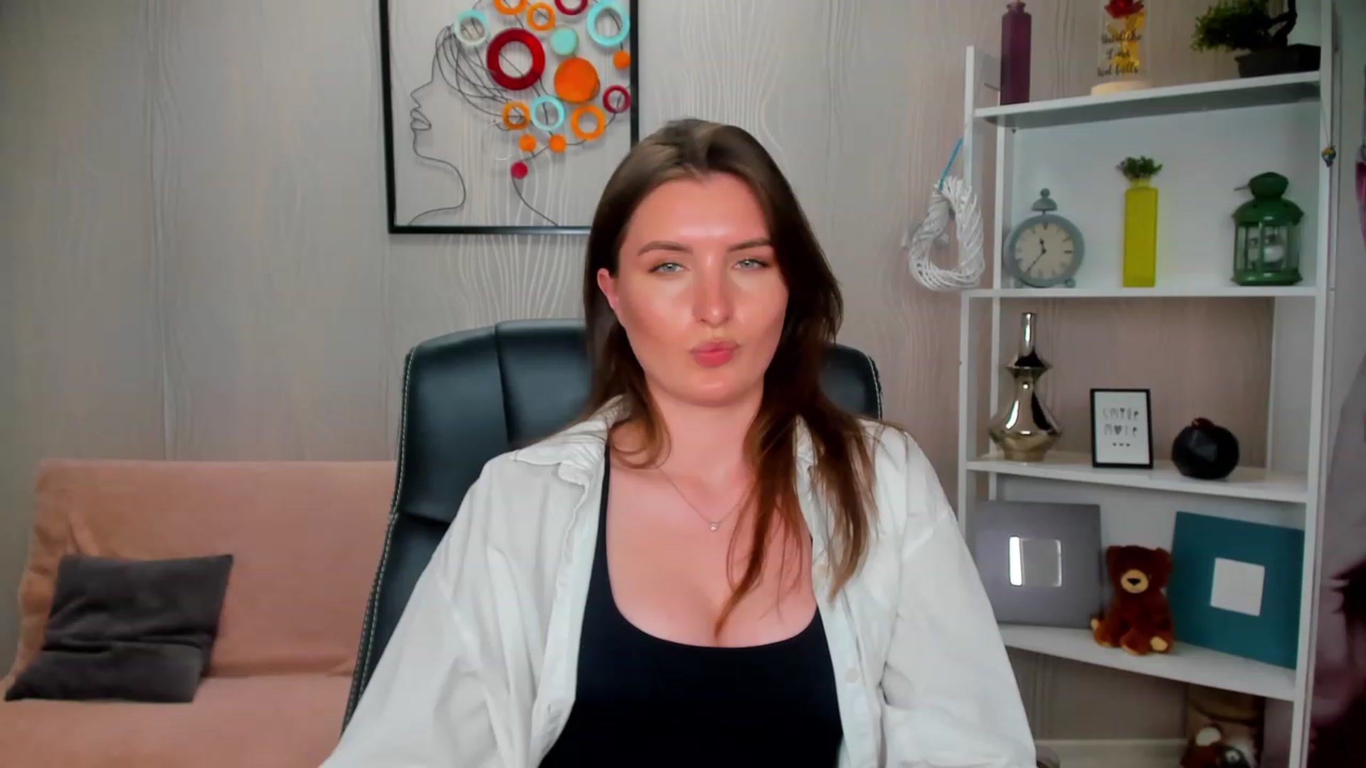 Gallery image thumbnail from EmilyRosier's myfreecams stream on, 05/24/2023, 21:36 image 4 of 20