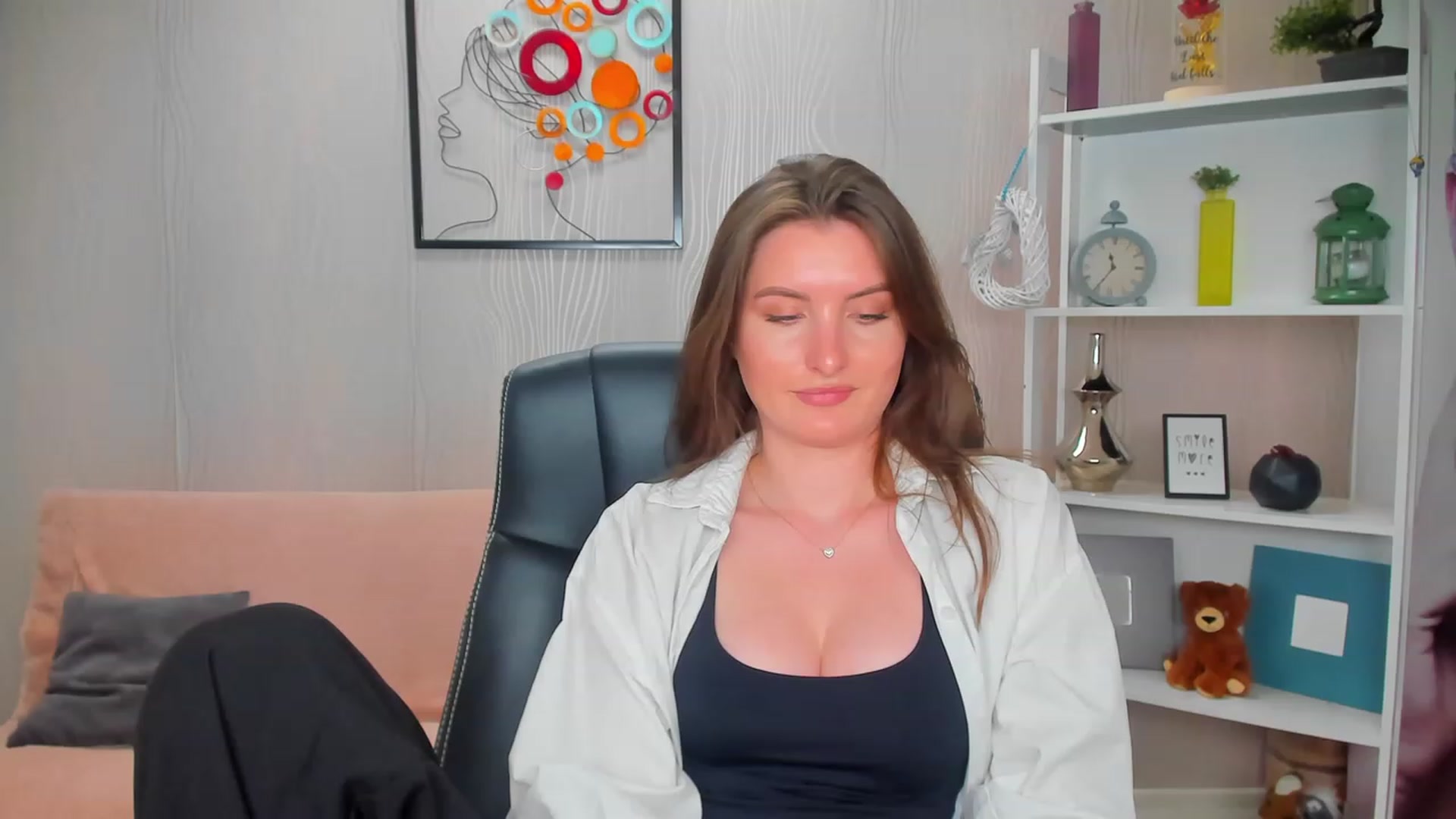 Gallery image thumbnail from EmilyRosier's myfreecams stream on, 05/24/2023, 21:36 image 19 of 20