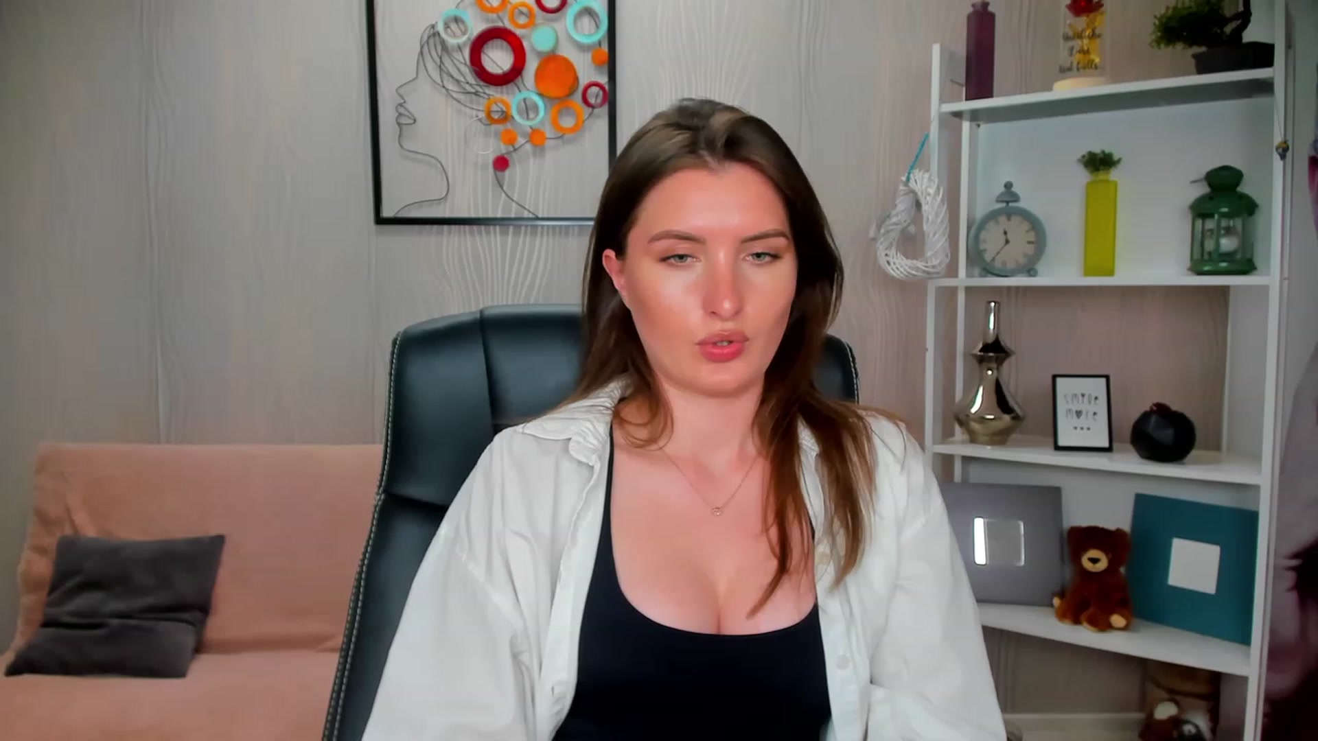 Gallery image thumbnail from EmilyRosier's myfreecams stream on, 05/24/2023, 21:36 image 2 of 20