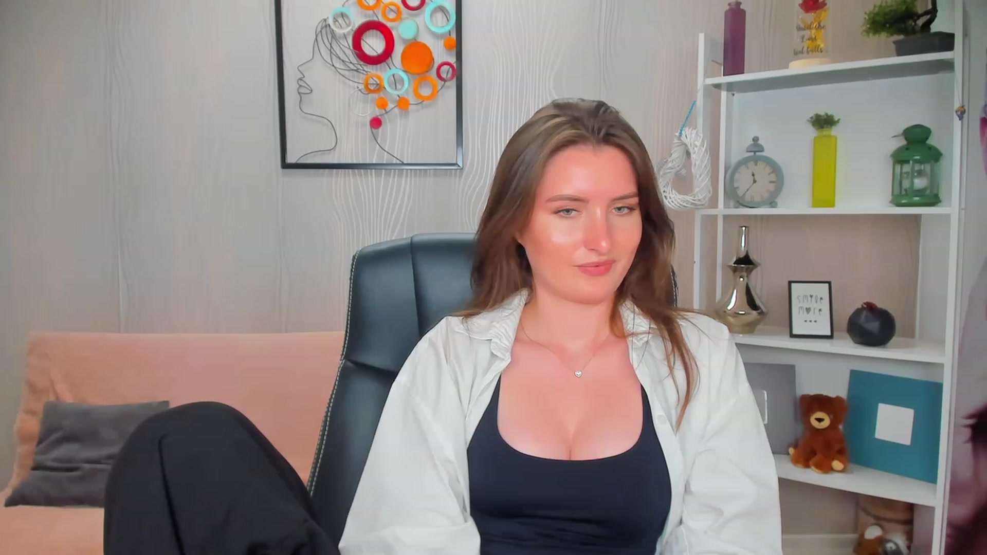 Gallery image thumbnail from EmilyRosier's myfreecams stream on, 05/24/2023, 21:36 image 18 of 20
