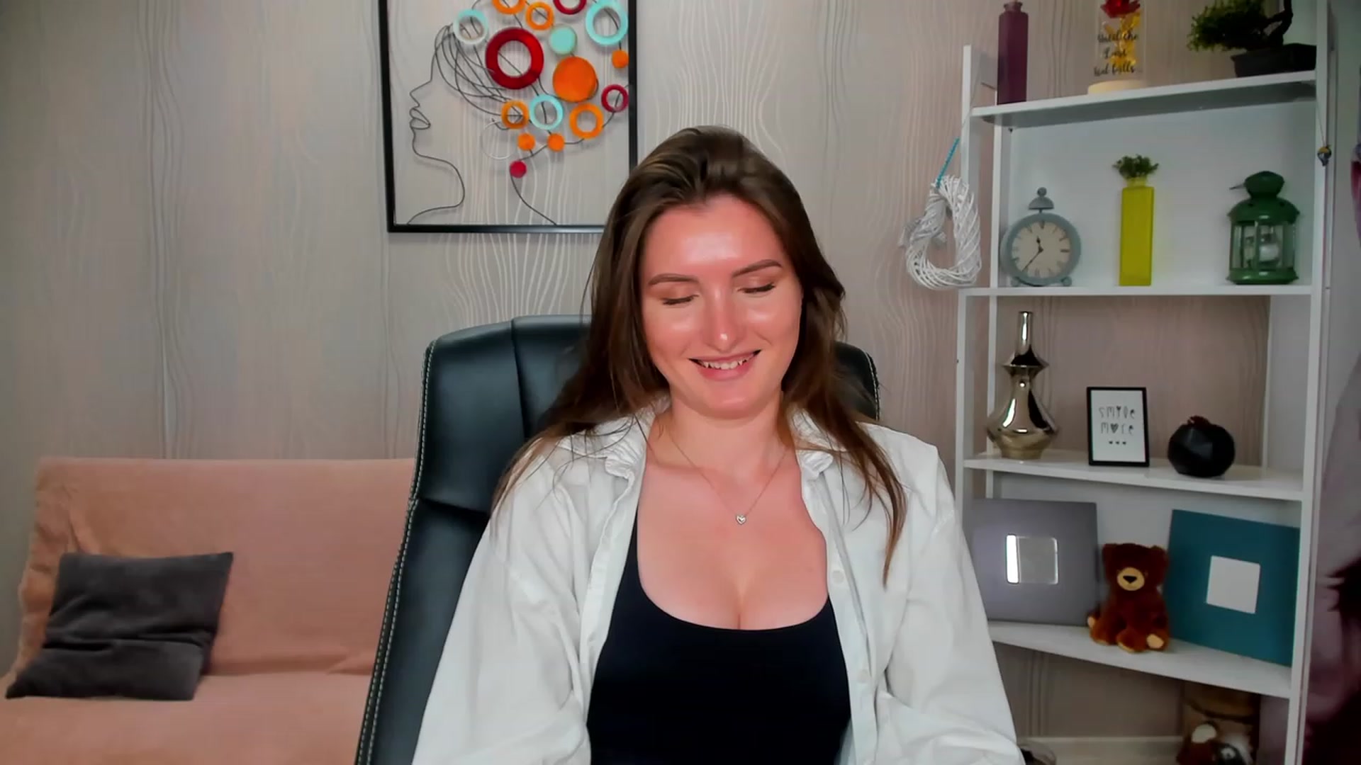 Gallery image thumbnail from EmilyRosier's myfreecams stream on, 05/24/2023, 21:36 image 16 of 20