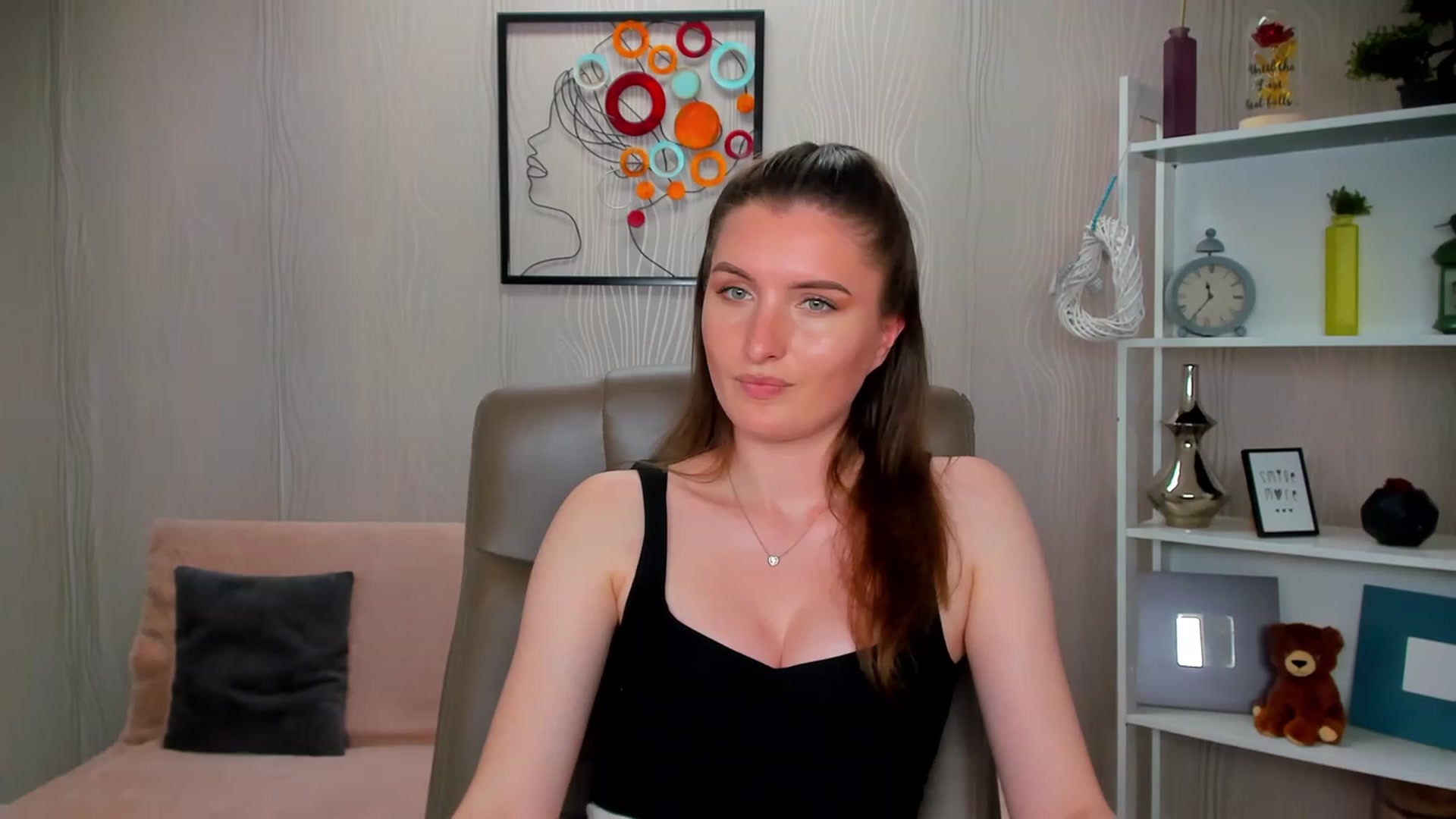 Gallery image thumbnail from EmilyRosier's myfreecams stream on, 05/25/2023, 23:40 image 4 of 20