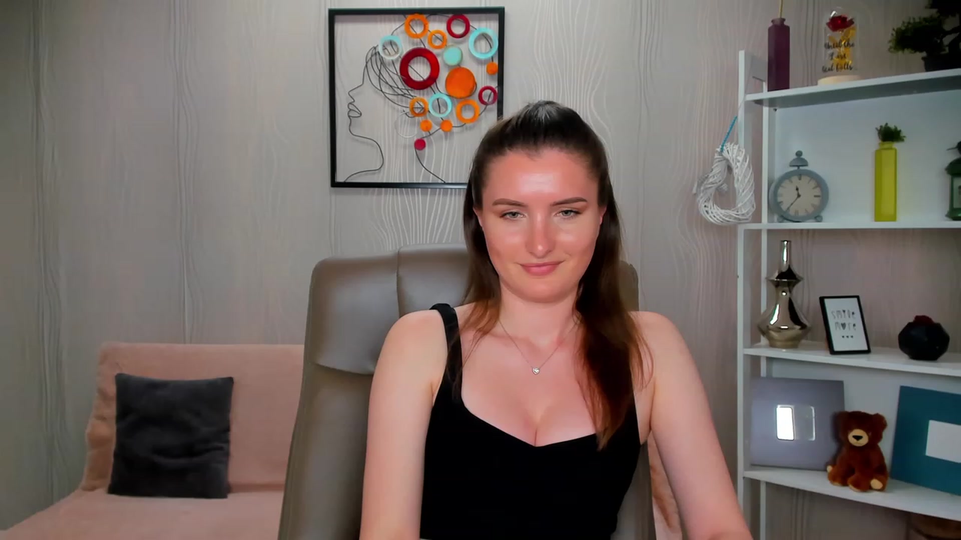 Gallery image thumbnail from EmilyRosier's myfreecams stream on, 05/25/2023, 23:40 image 15 of 20