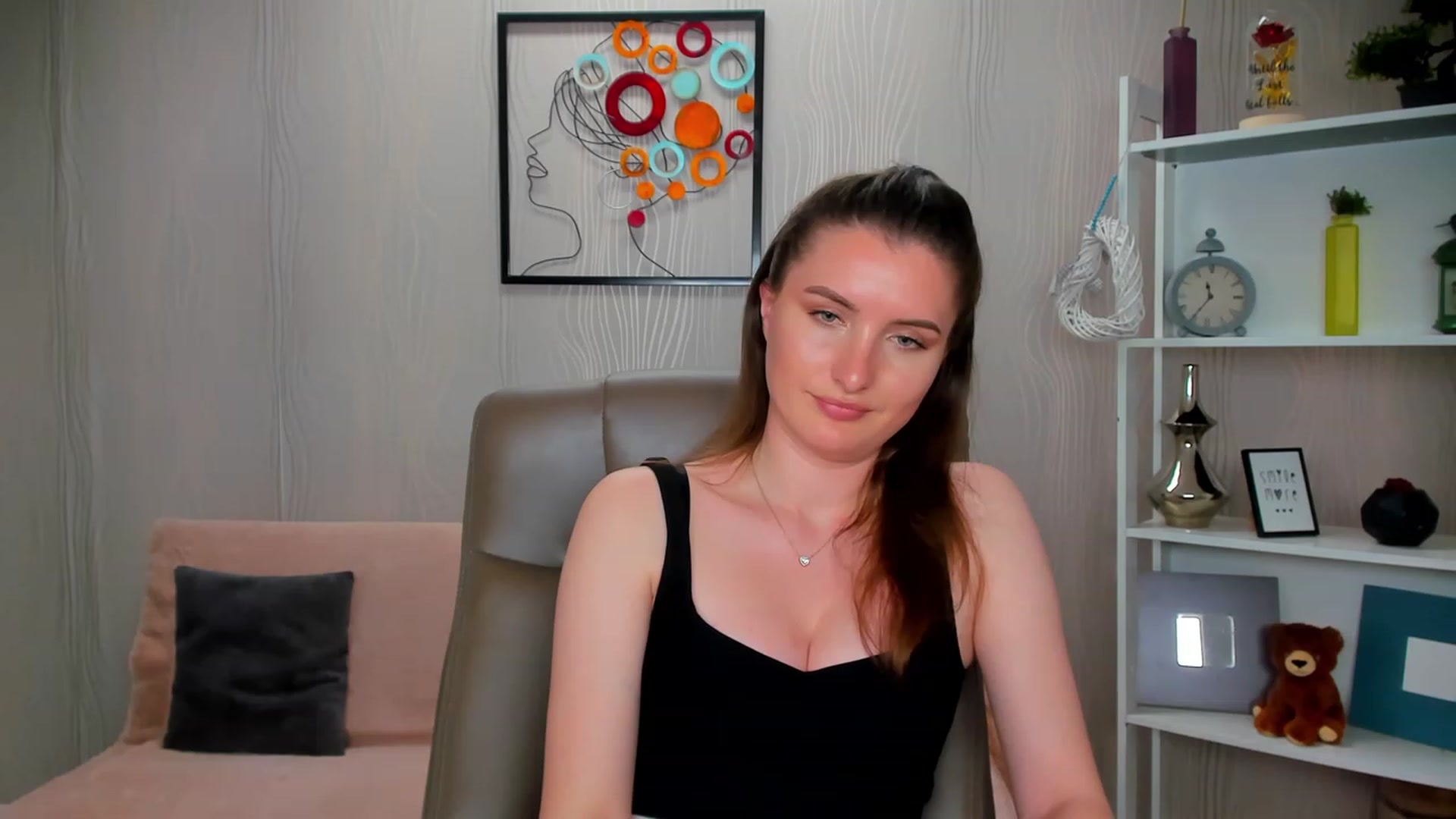 Gallery image thumbnail from EmilyRosier's myfreecams stream on, 05/25/2023, 23:40 image 14 of 20