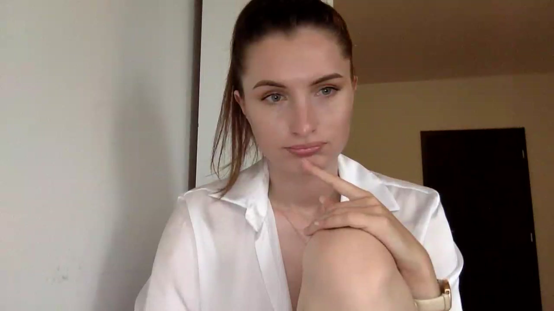 Gallery image thumbnail from EmilyRosier's myfreecams stream on, 06/07/2023, 16:25 image 4 of 20