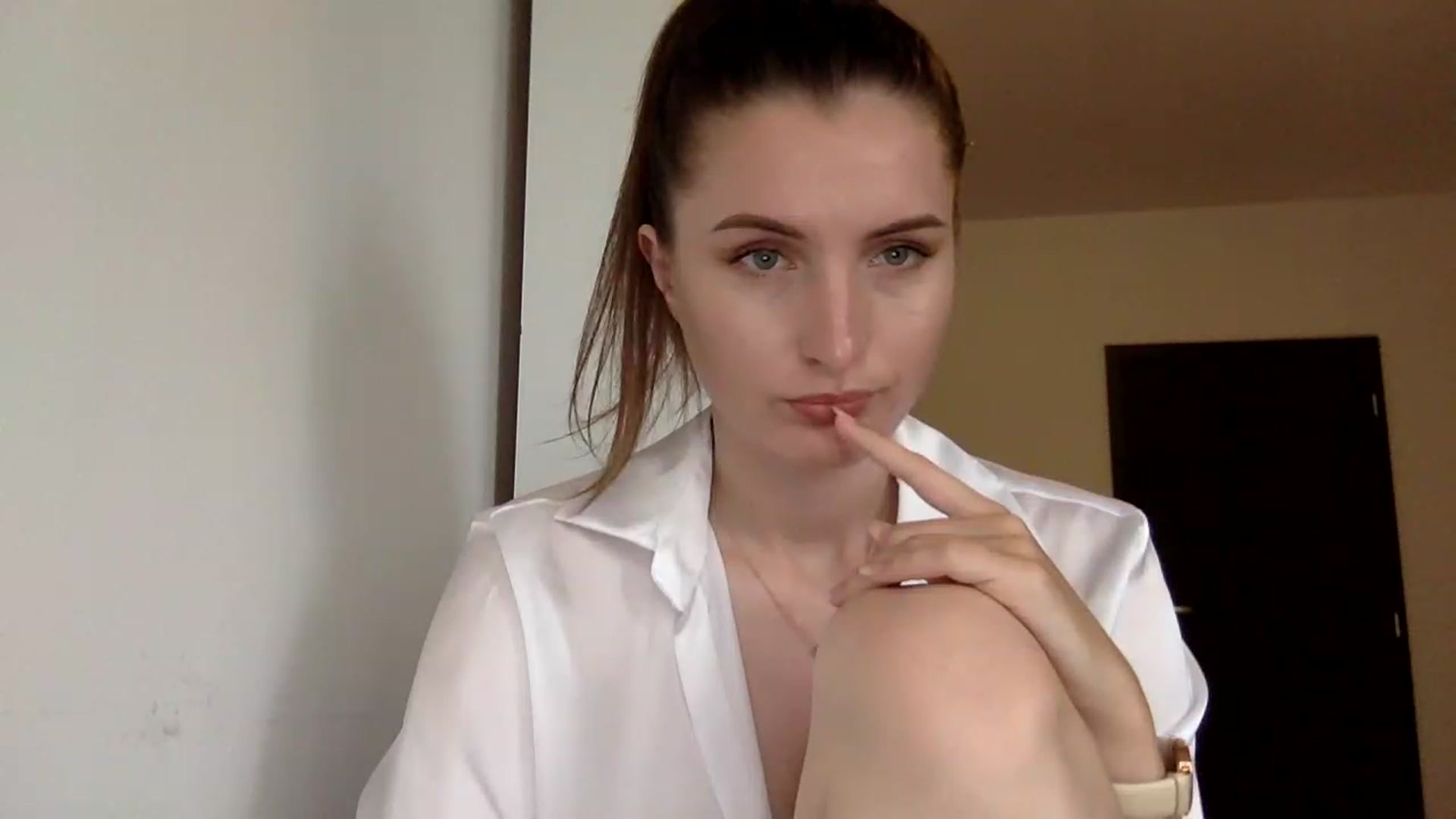 Gallery image thumbnail from EmilyRosier's myfreecams stream on, 06/07/2023, 16:25 image 5 of 20