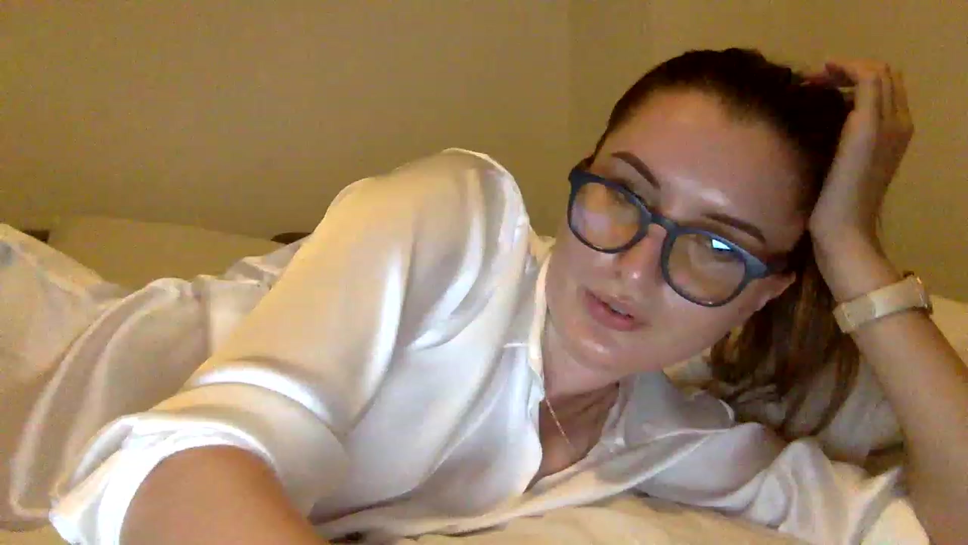 Gallery image thumbnail from EmilyRosier's myfreecams stream on, 06/07/2023, 18:31 image 7 of 20