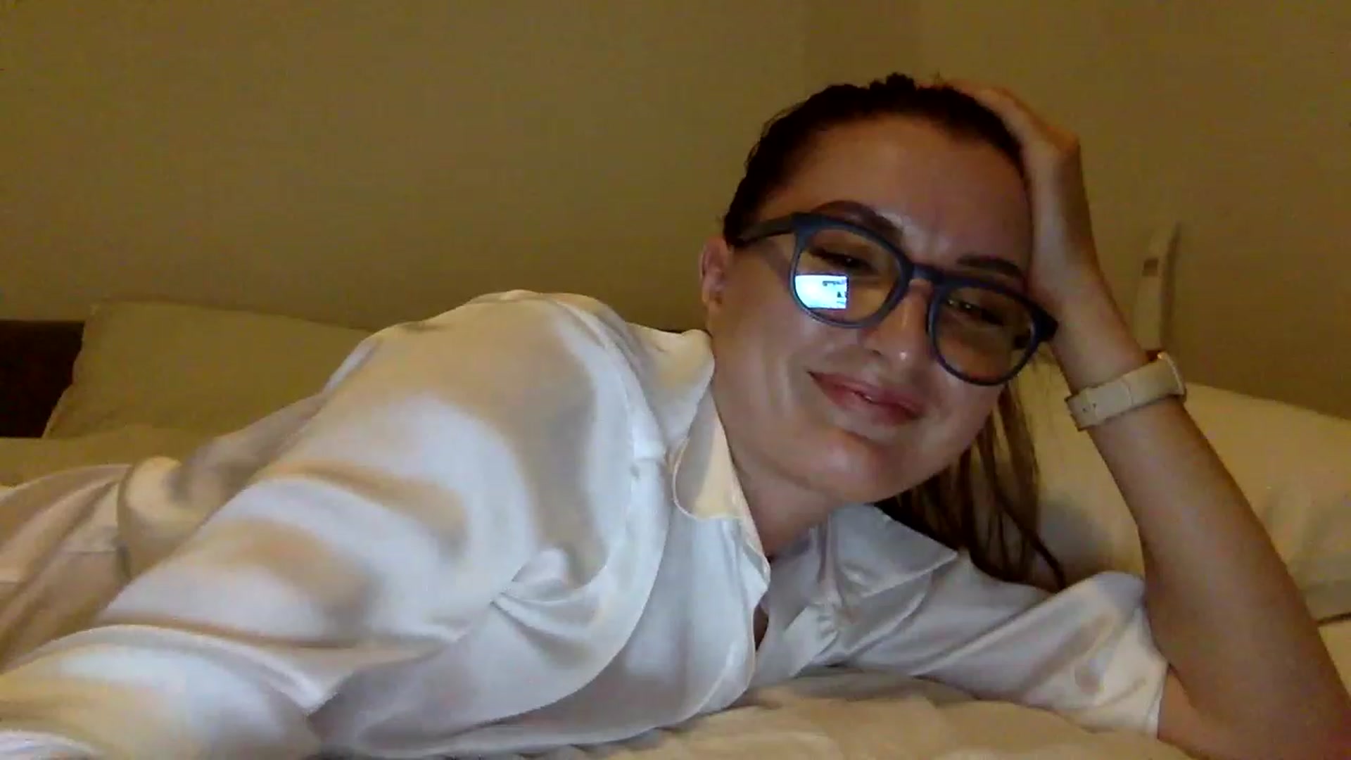 Gallery image thumbnail from EmilyRosier's myfreecams stream on, 06/07/2023, 18:31 image 16 of 20