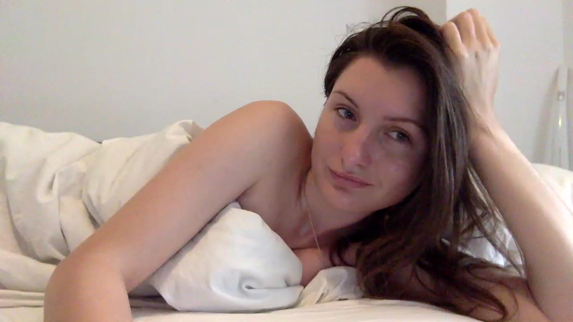 Gallery image thumbnail from EmilyRosier's myfreecams stream on, 06/13/2023, 12:14 image 13 of 20