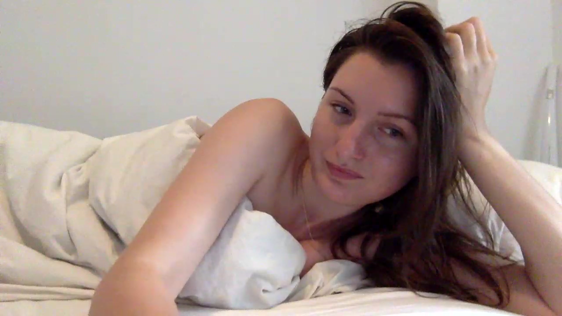 Gallery image thumbnail from EmilyRosier's myfreecams stream on, 06/13/2023, 12:14 image 5 of 20