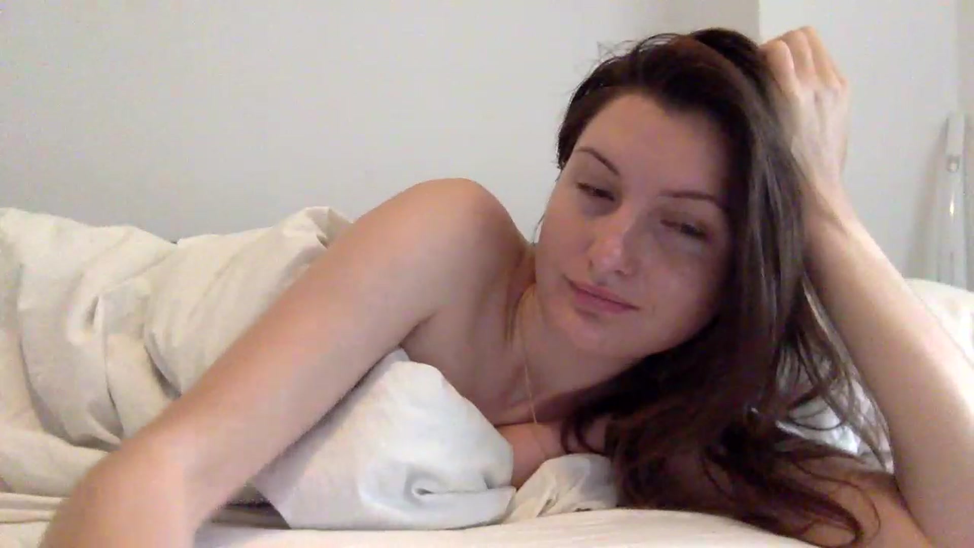 Gallery image thumbnail from EmilyRosier's myfreecams stream on, 06/13/2023, 12:14 image 14 of 20