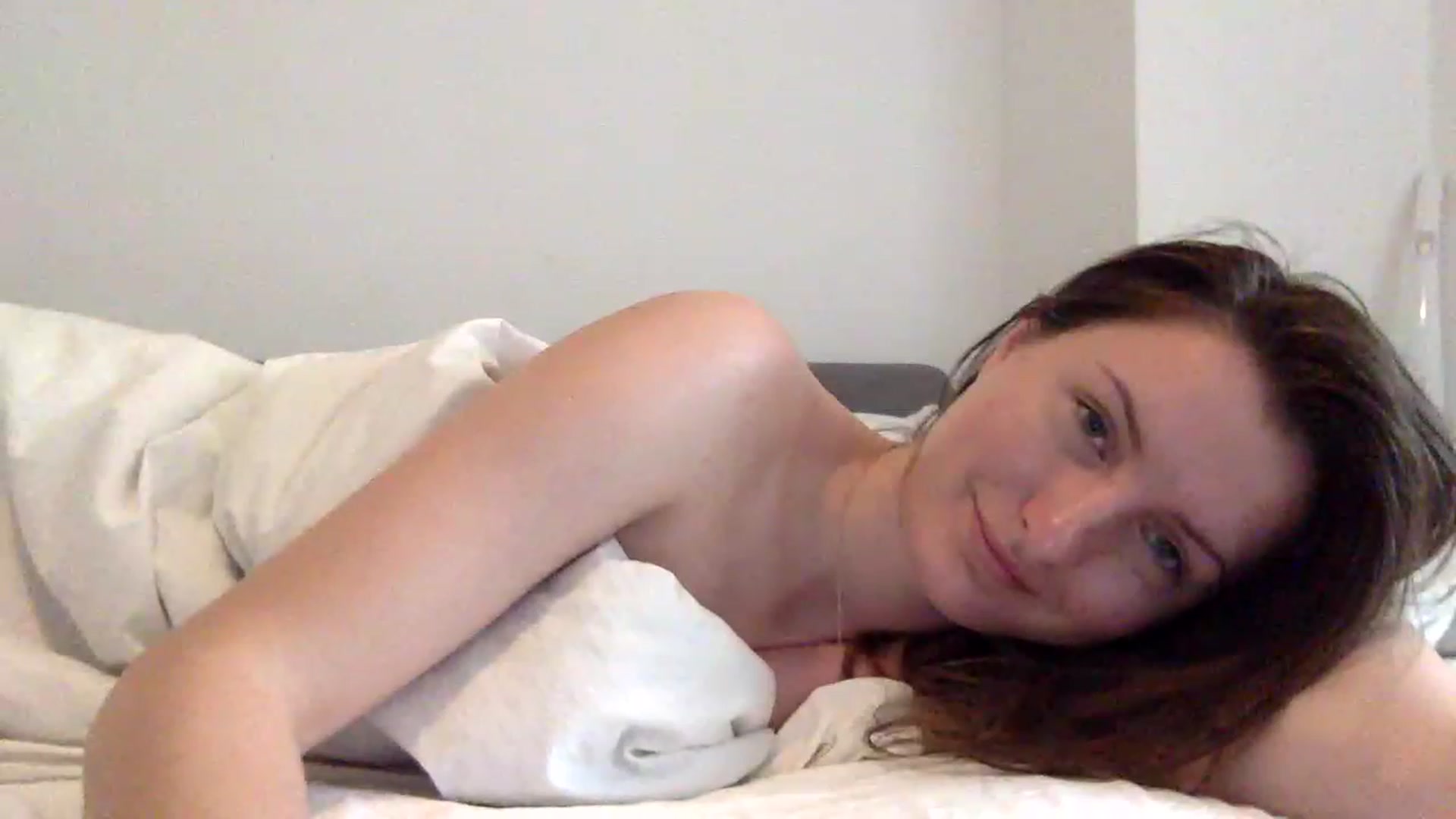 Gallery image thumbnail from EmilyRosier's myfreecams stream on, 06/13/2023, 12:14 image 17 of 20