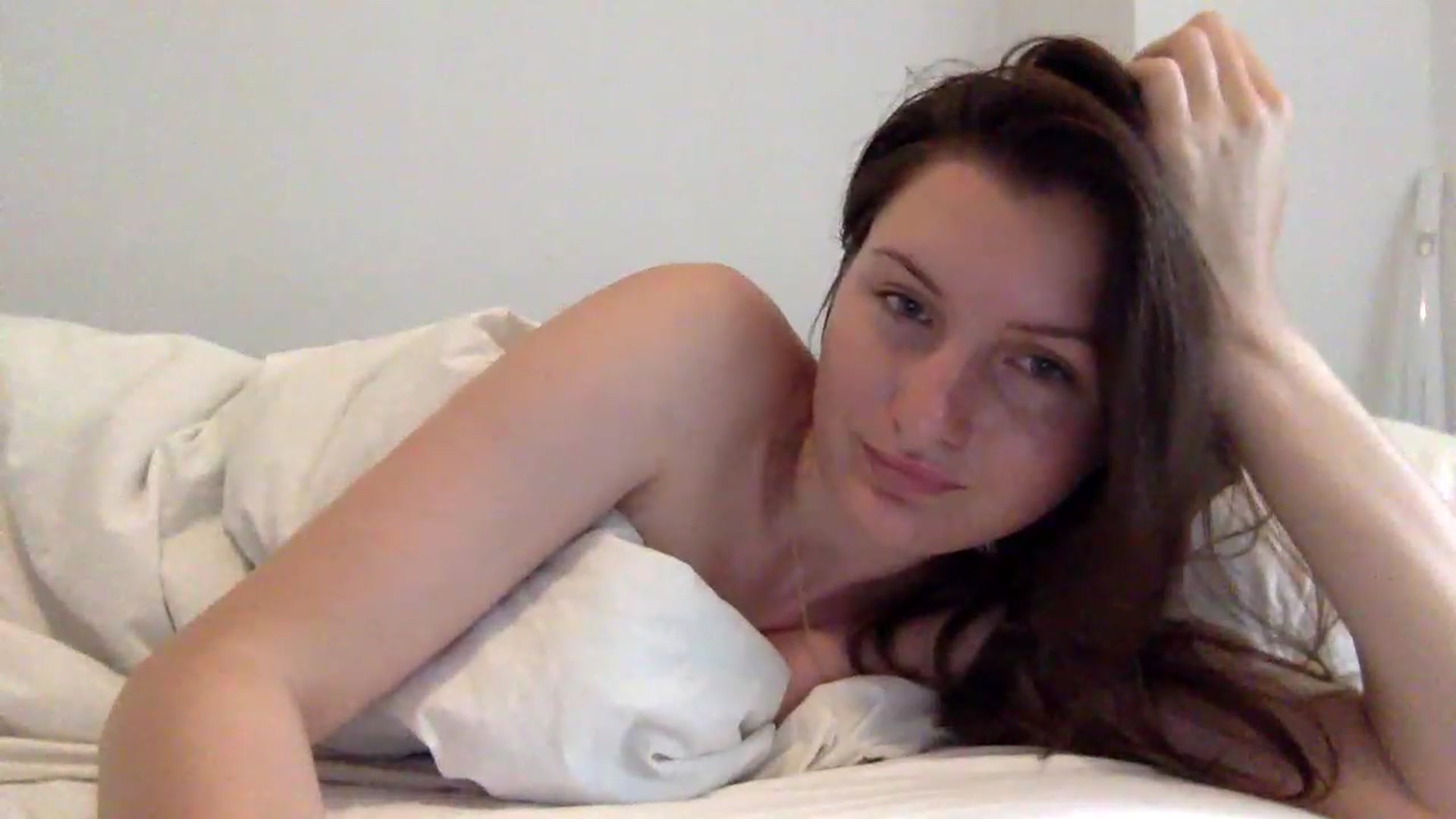 Gallery image thumbnail from EmilyRosier's myfreecams stream on, 06/13/2023, 12:14 image 9 of 20