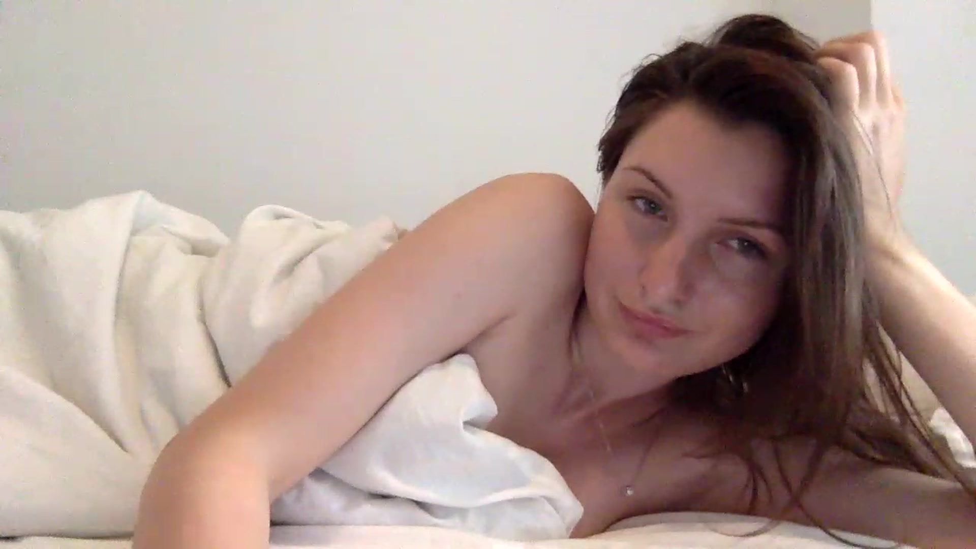 Gallery image thumbnail from EmilyRosier's myfreecams stream on, 06/13/2023, 13:03 image 15 of 20