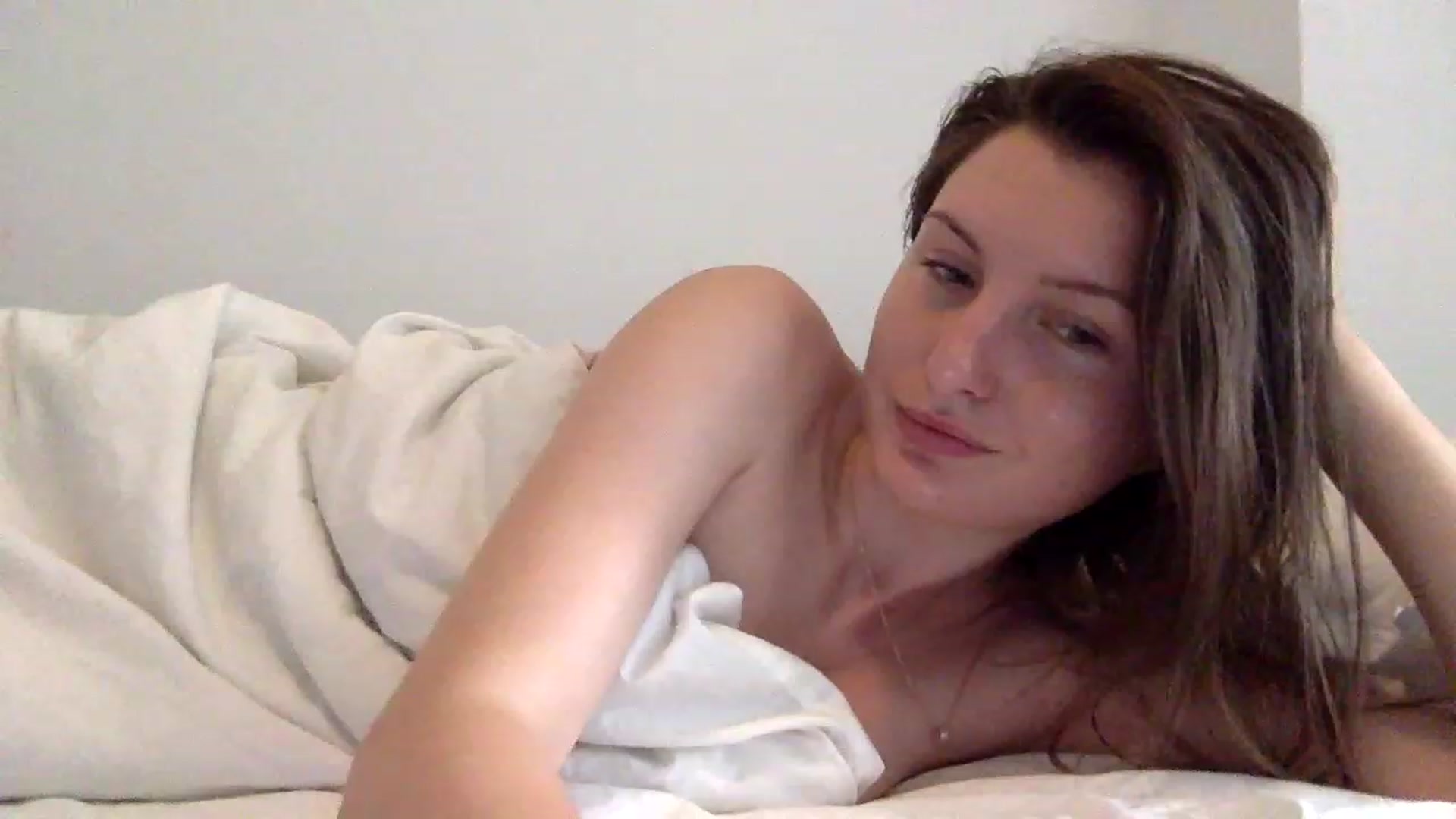 Gallery image thumbnail from EmilyRosier's myfreecams stream on, 06/13/2023, 13:03 image 9 of 20