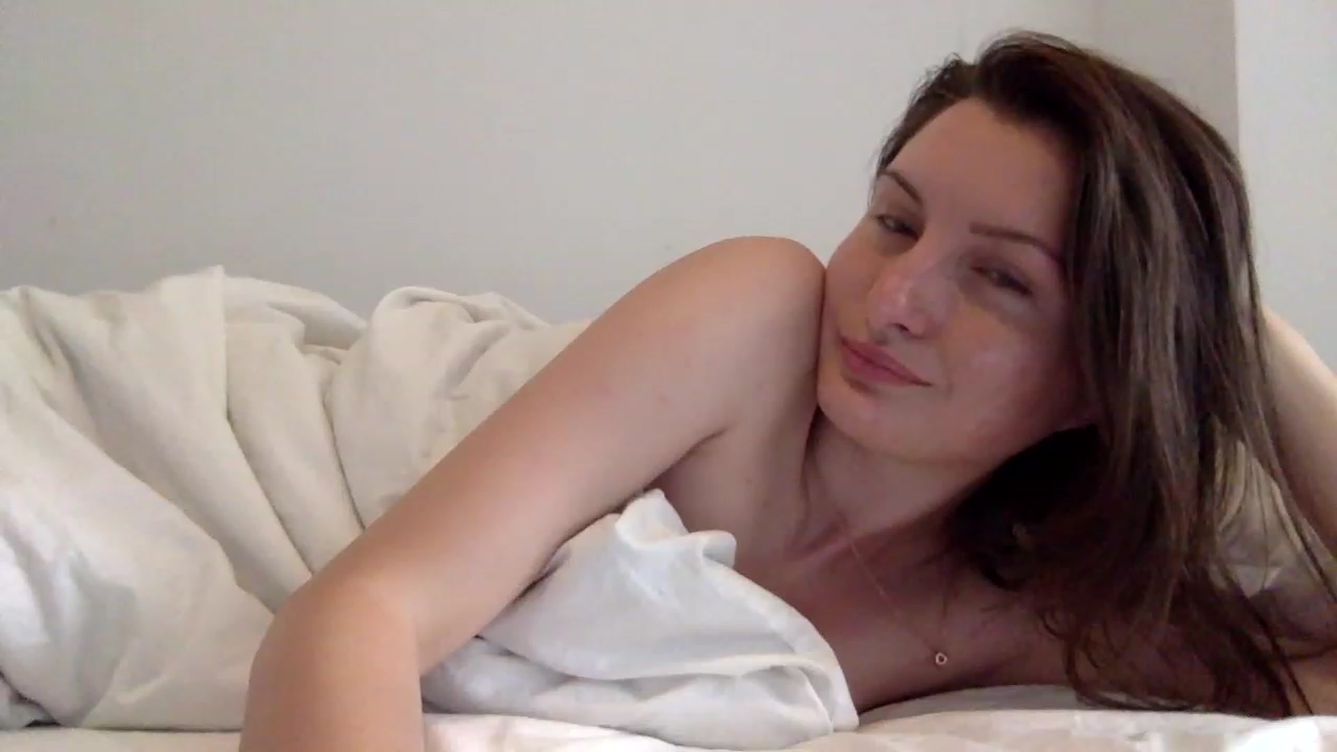 Gallery image thumbnail from EmilyRosier's myfreecams stream on, 06/13/2023, 13:03 image 1 of 20