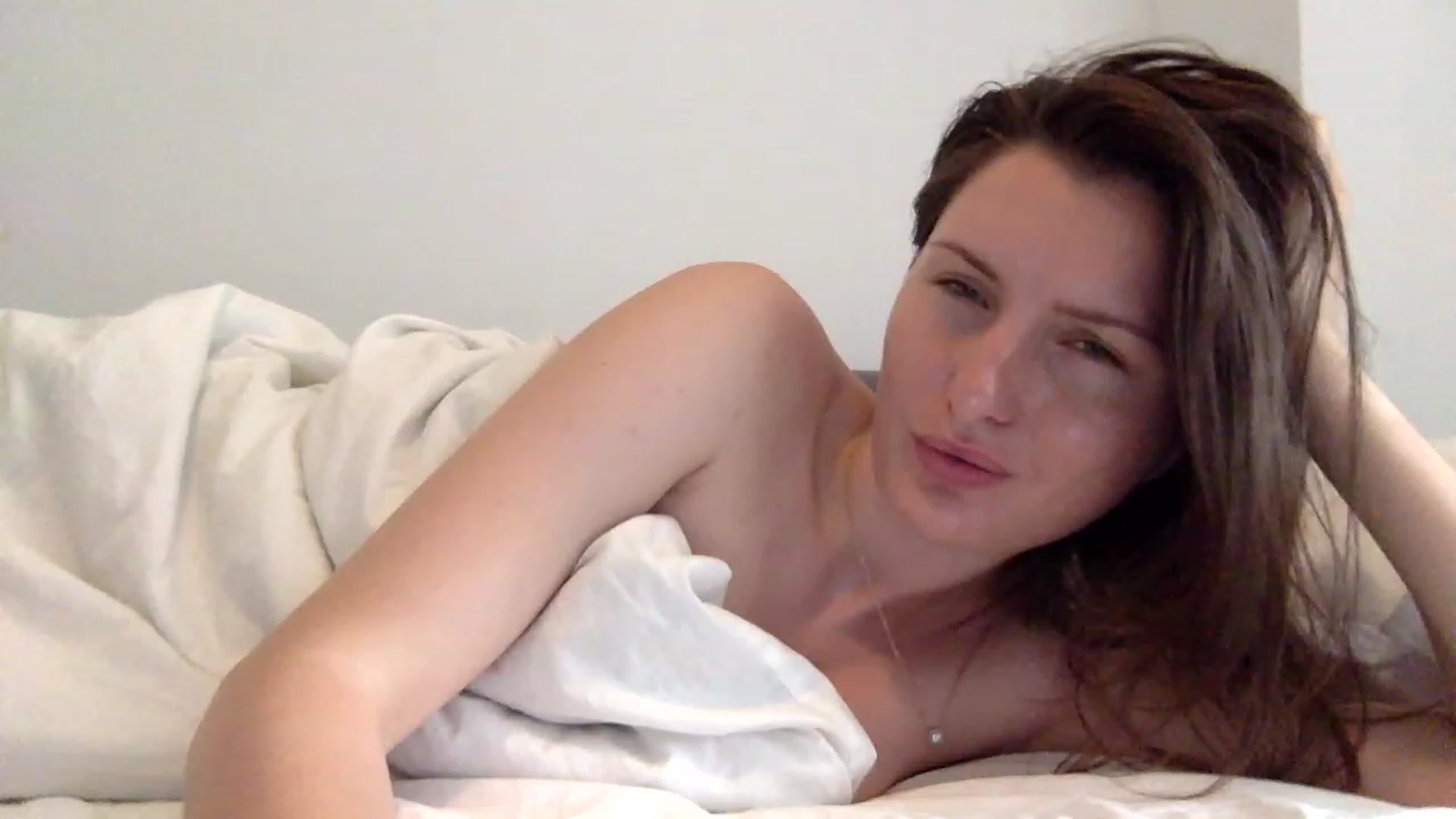 Gallery image thumbnail from EmilyRosier's myfreecams stream on, 06/13/2023, 13:03 image 12 of 20