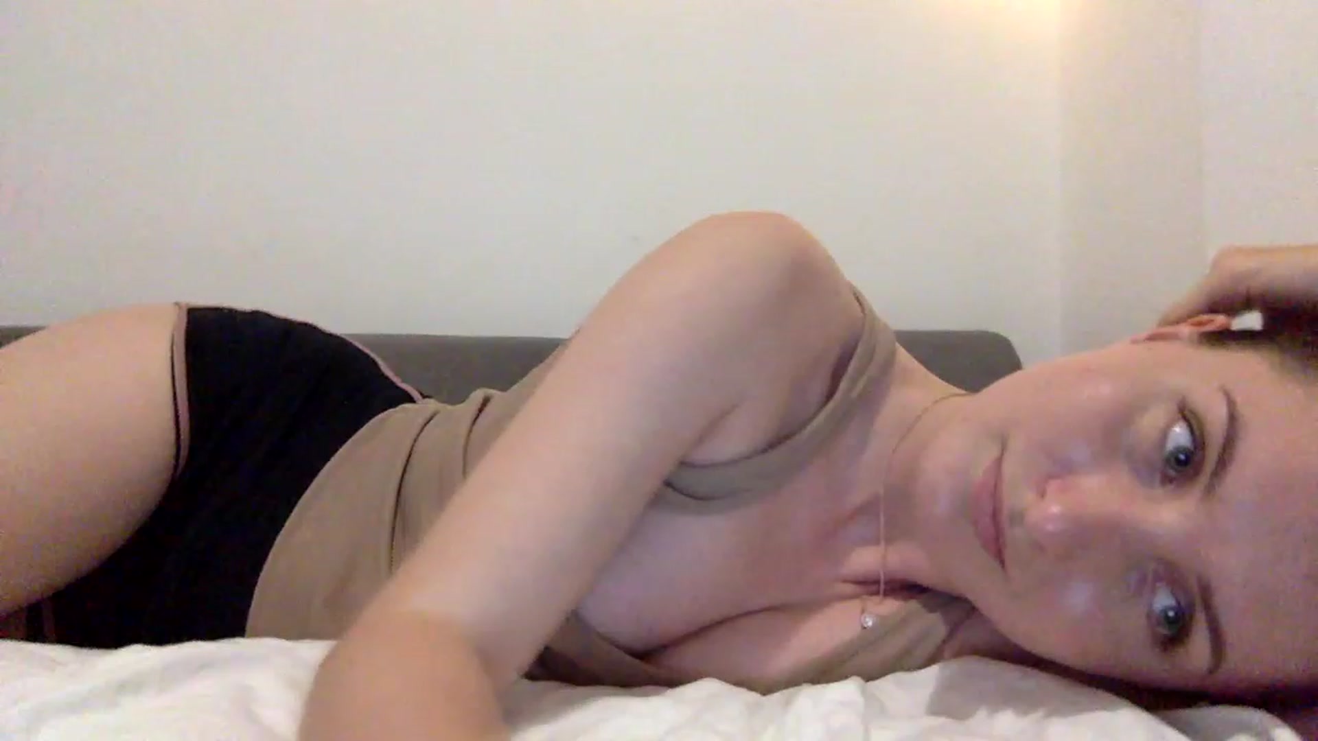 Gallery image thumbnail from EmilyRosier's myfreecams stream on, 06/13/2023, 19:50 image 17 of 20