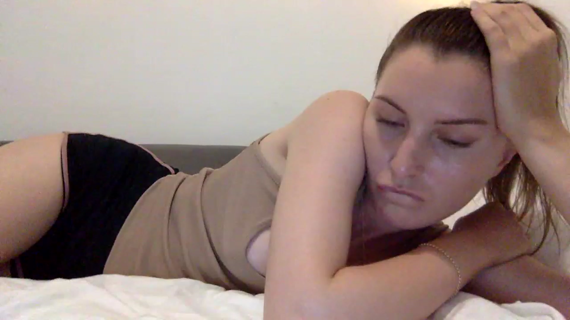 Gallery image thumbnail from EmilyRosier's myfreecams stream on, 06/13/2023, 19:50 image 14 of 20