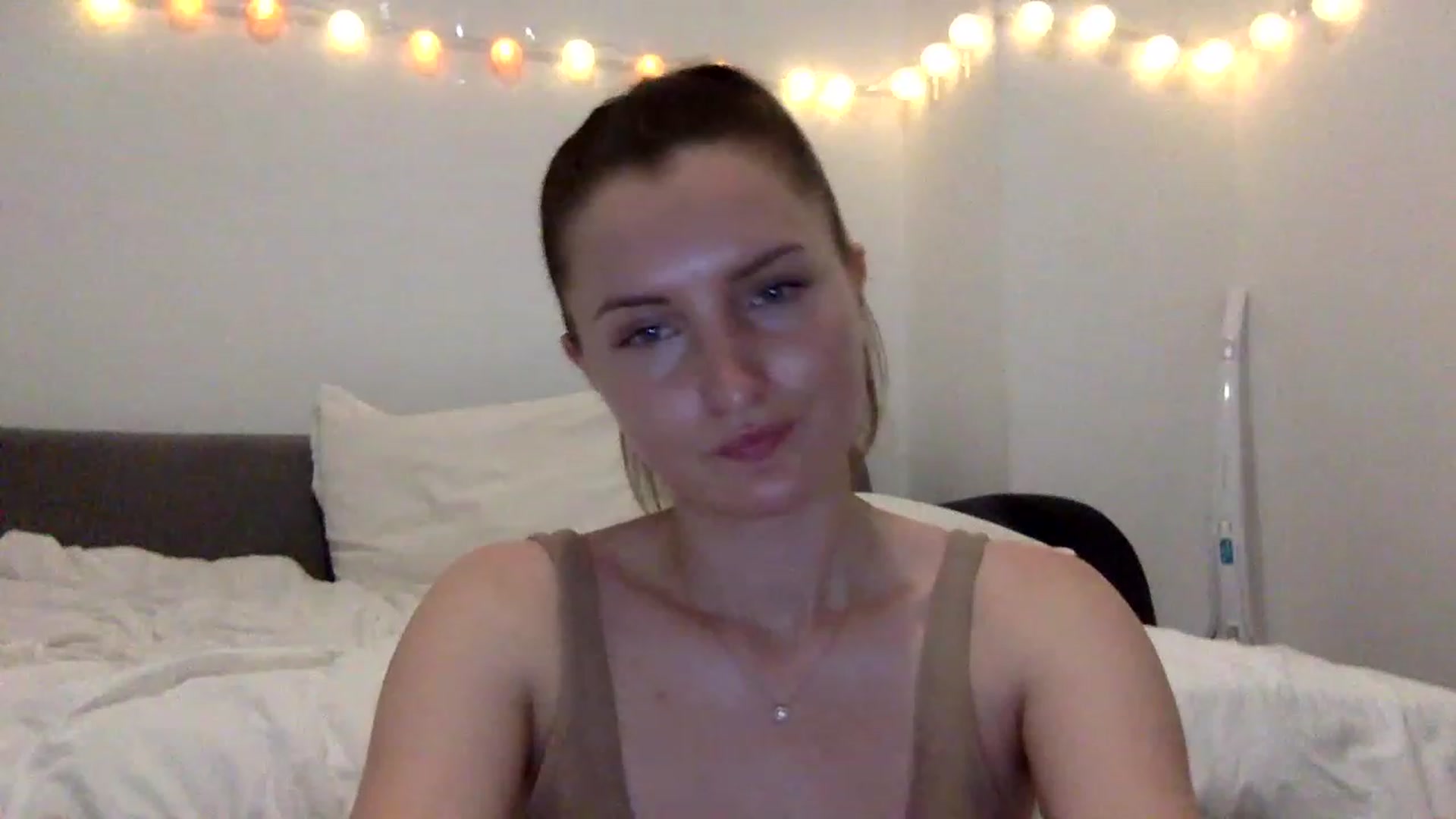 Gallery image thumbnail from EmilyRosier's myfreecams stream on, 06/13/2023, 22:19 image 9 of 20