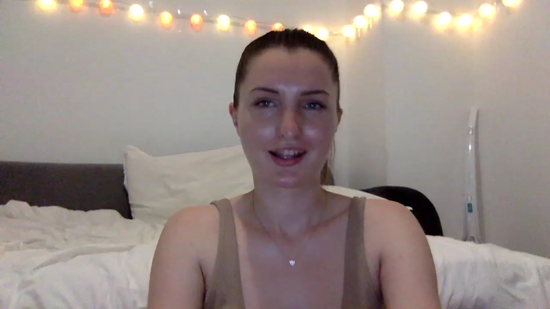 Gallery image thumbnail from EmilyRosier's myfreecams stream on, 06/13/2023, 22:19 image 12 of 20
