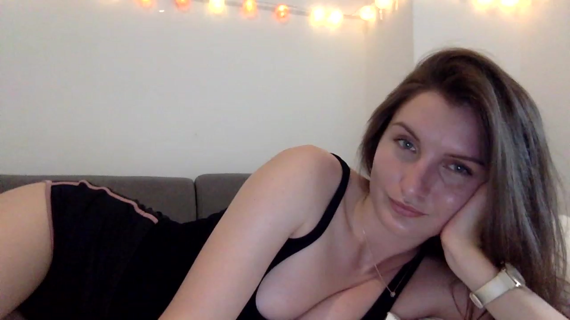 Gallery image thumbnail from EmilyRosier's myfreecams stream on, 06/14/2023, 16:23 image 7 of 20
