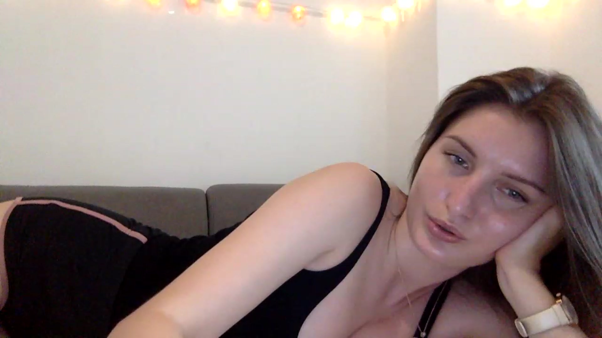 Gallery image thumbnail from EmilyRosier's myfreecams stream on, 06/14/2023, 16:23 image 16 of 20