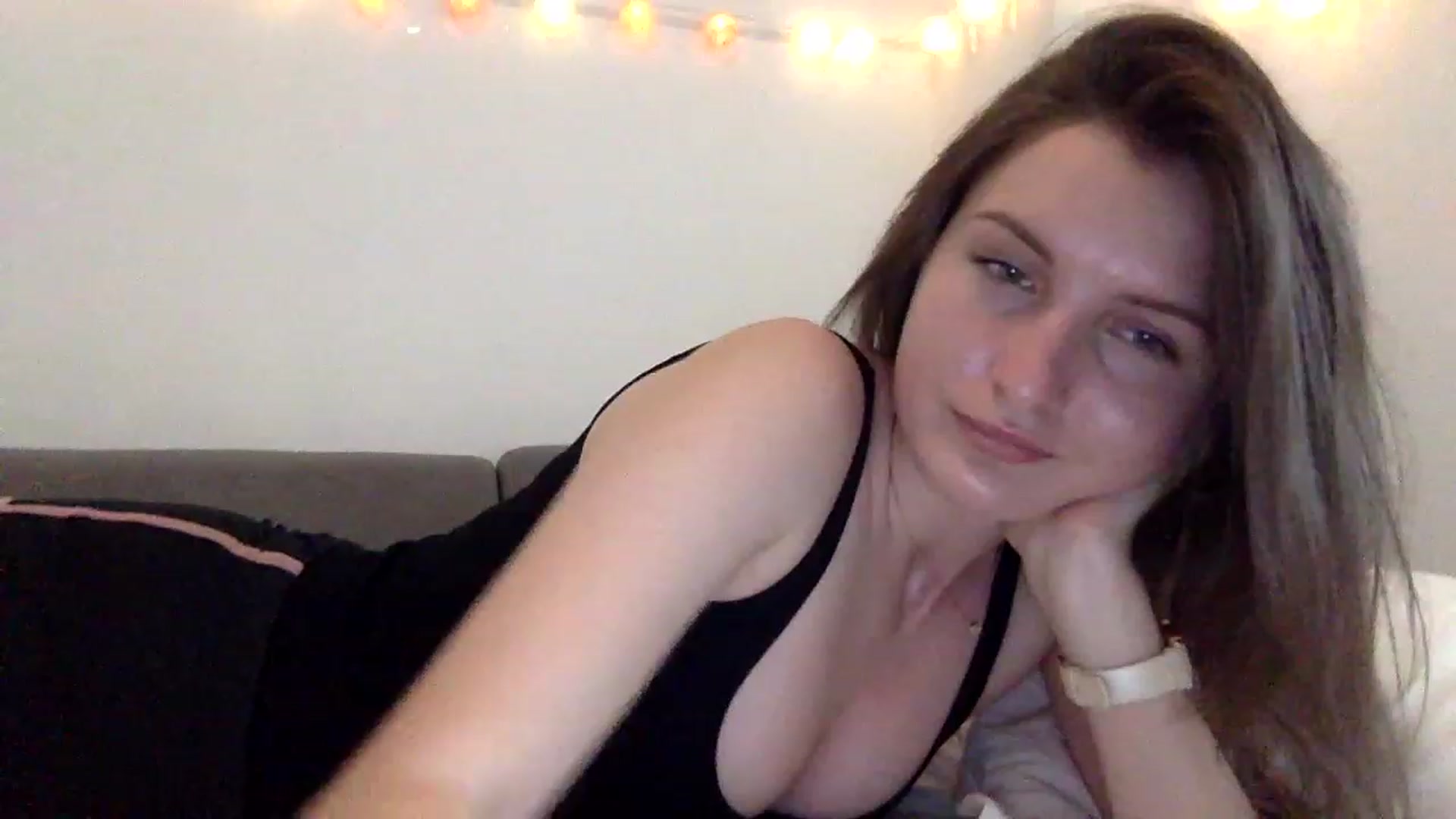 Gallery image thumbnail from EmilyRosier's myfreecams stream on, 06/14/2023, 16:23 image 9 of 20