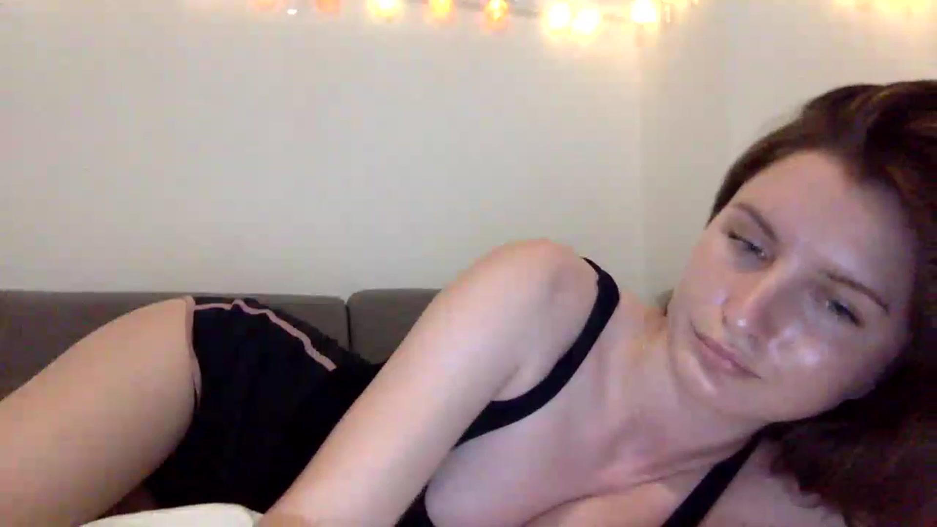Gallery image thumbnail from EmilyRosier's myfreecams stream on, 06/14/2023, 18:43 image 7 of 20