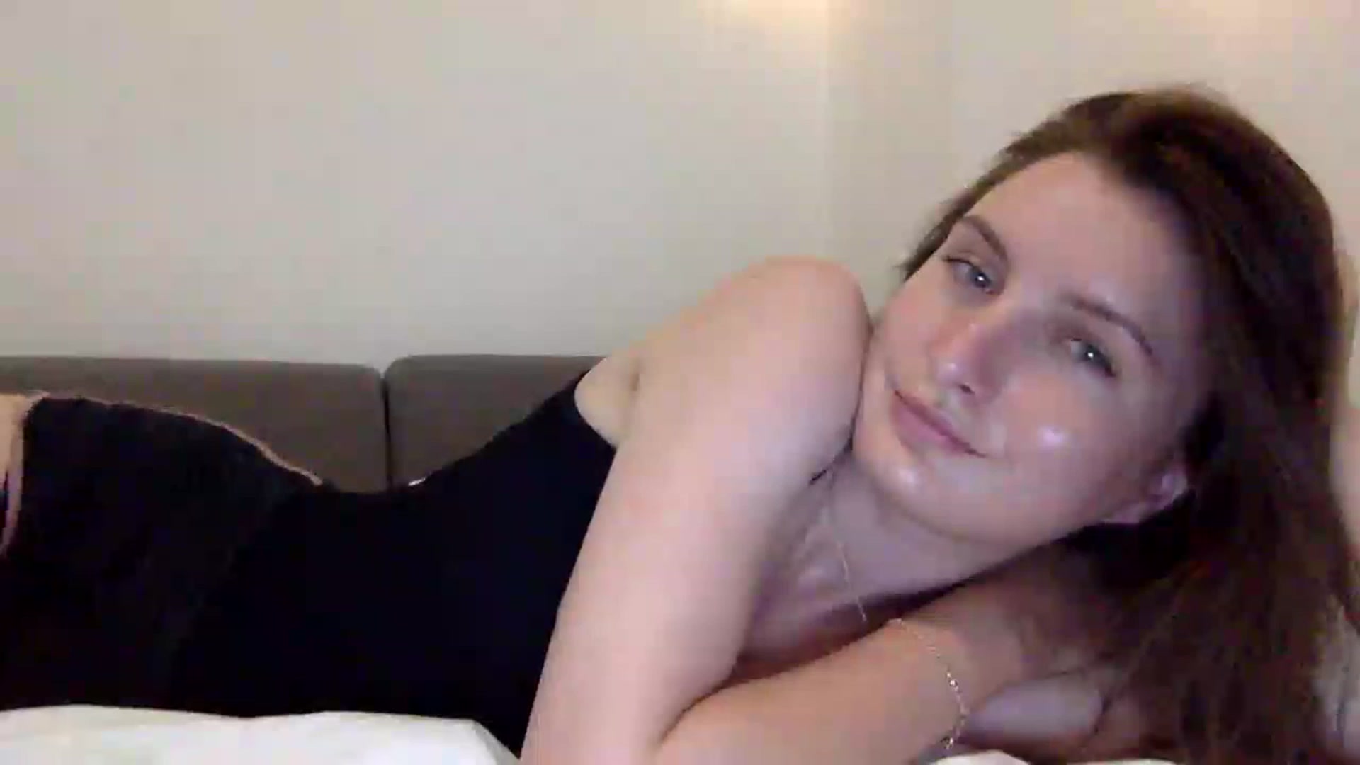 Gallery image thumbnail from EmilyRosier's myfreecams stream on, 06/14/2023, 19:09 image 3 of 20