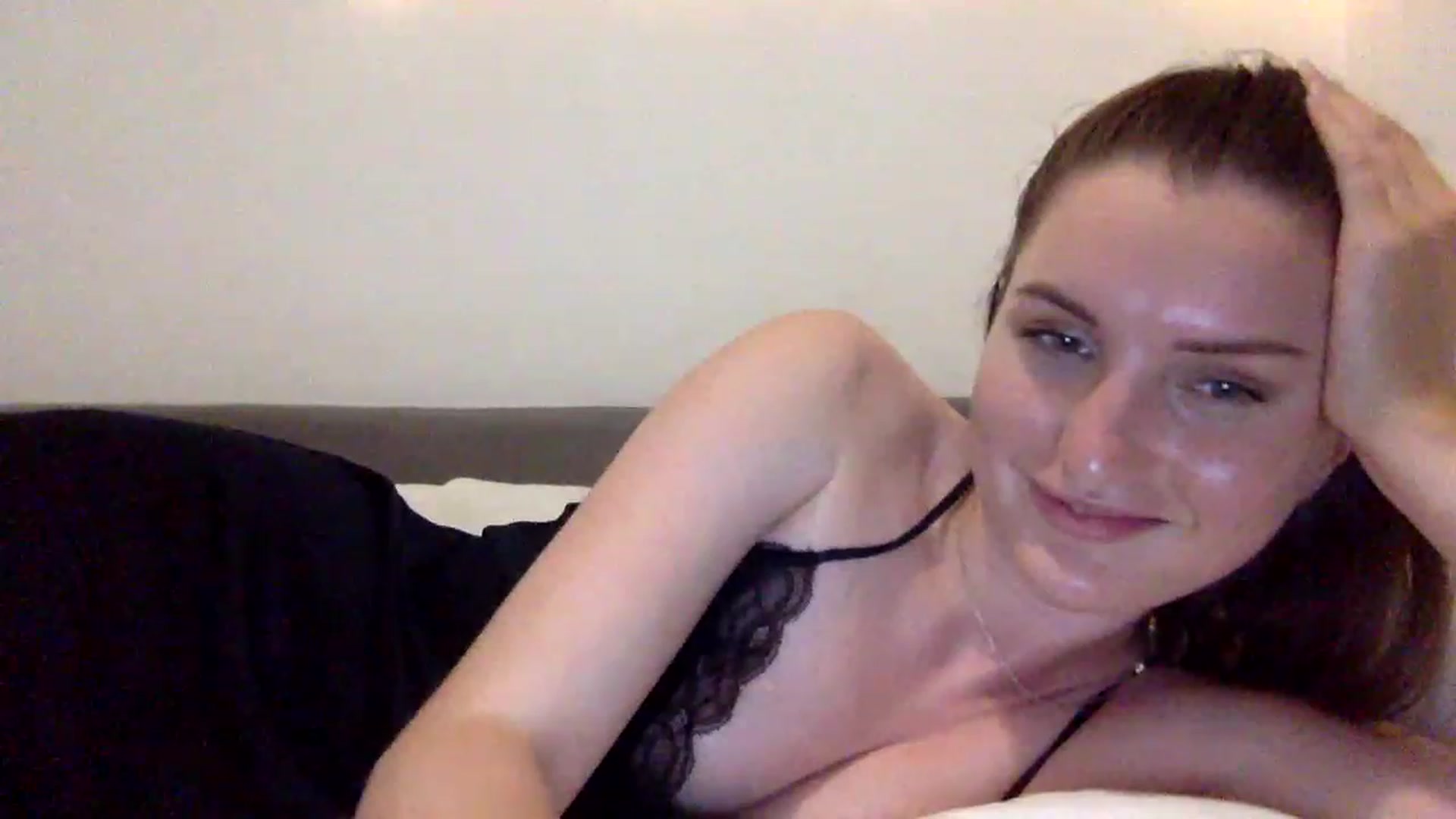 Gallery image thumbnail from EmilyRosier's myfreecams stream on, 06/15/2023, 23:05 image 20 of 20