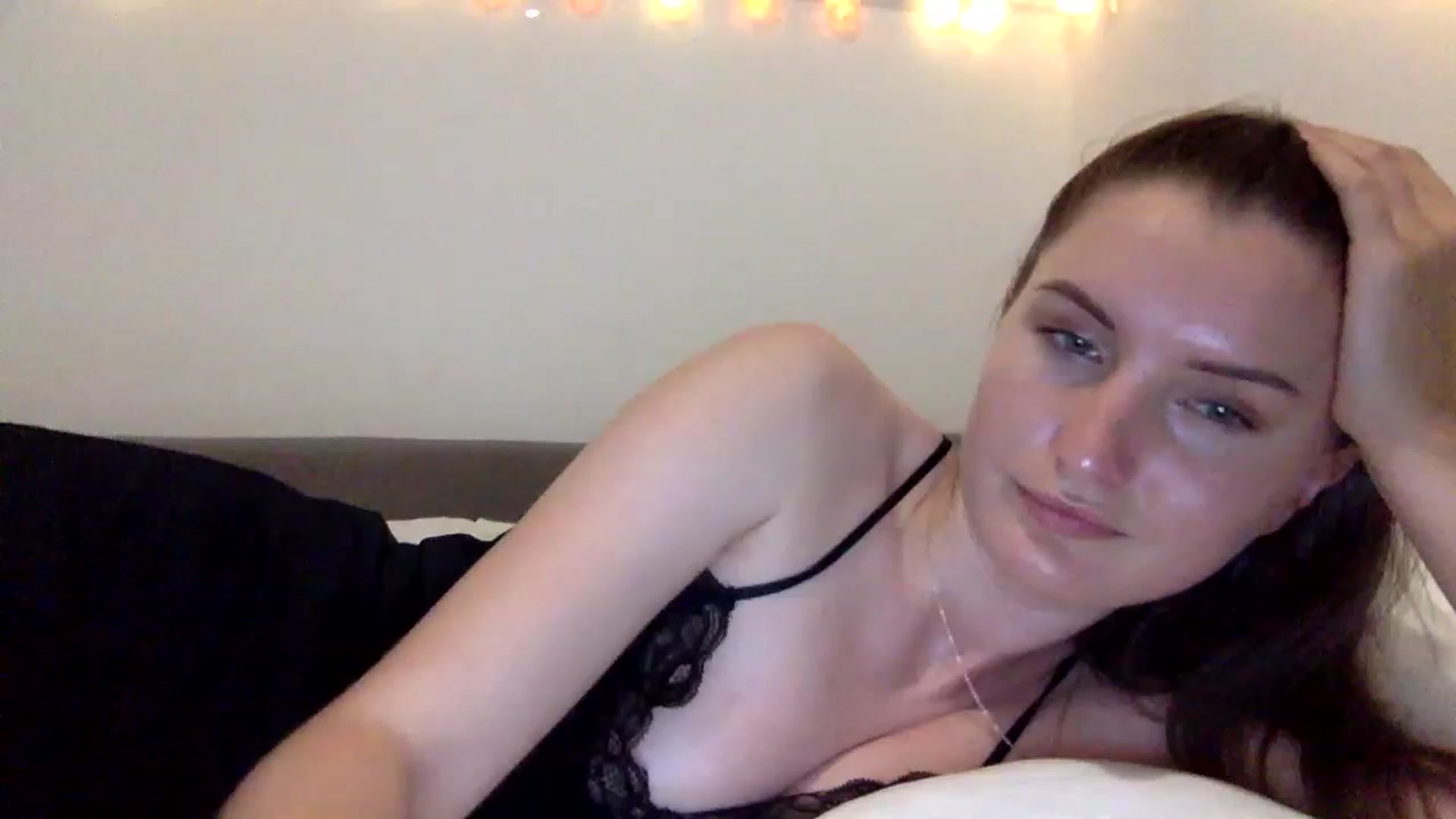 Gallery image thumbnail from EmilyRosier's myfreecams stream on, 06/15/2023, 23:05 image 1 of 20