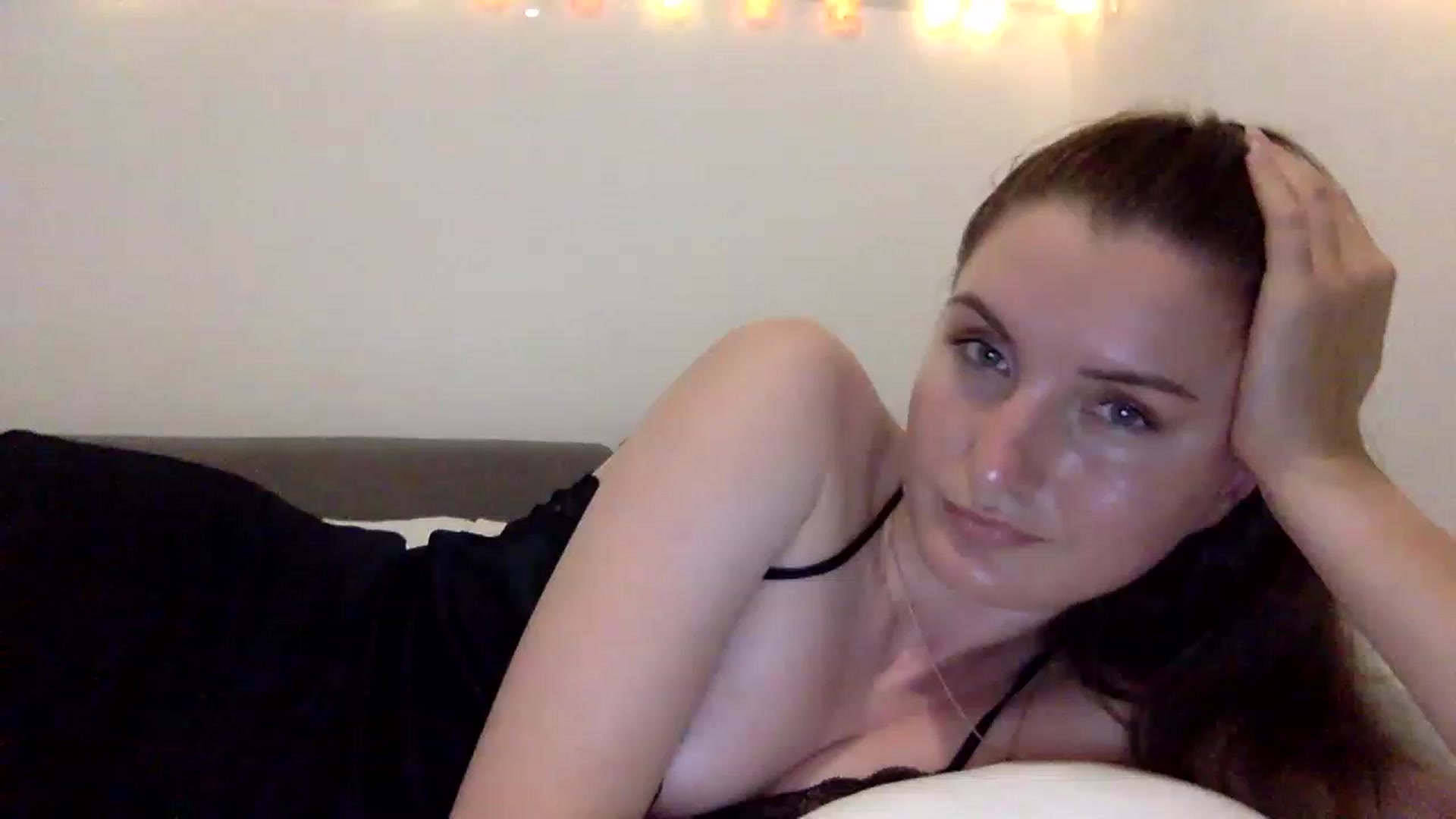 Gallery image thumbnail from EmilyRosier's myfreecams stream on, 06/15/2023, 23:05 image 8 of 20