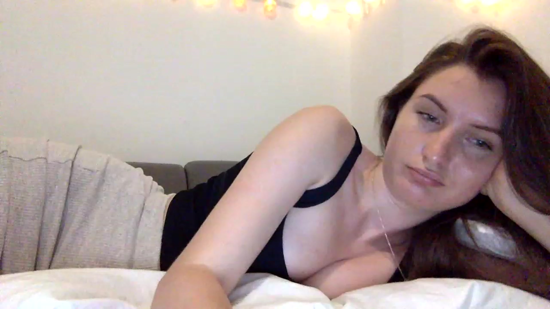 Gallery image thumbnail from EmilyRosier's myfreecams stream on, 06/17/2023, 21:51 image 6 of 20