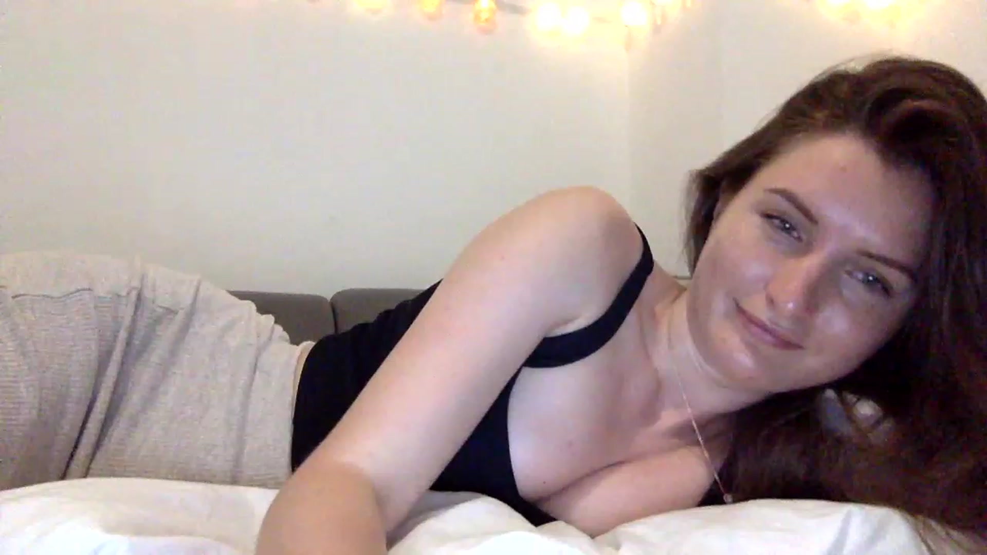 Gallery image thumbnail from EmilyRosier's myfreecams stream on, 06/17/2023, 21:51 image 2 of 20