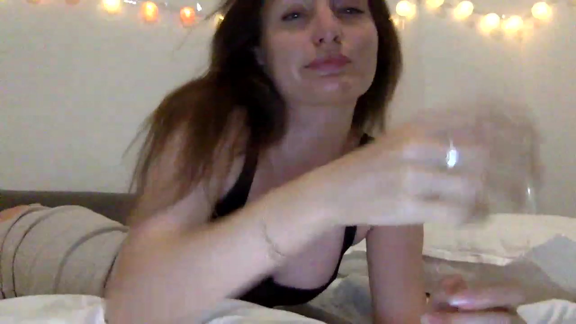 Gallery image thumbnail from EmilyRosier's myfreecams stream on, 06/17/2023, 21:51 image 19 of 20