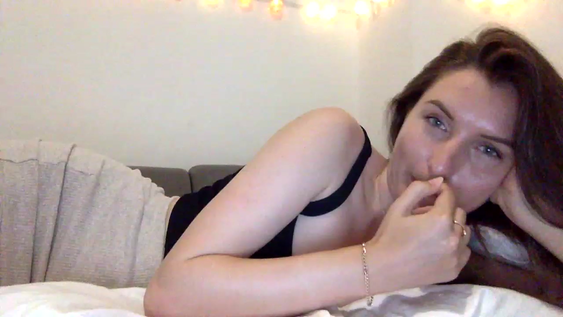 Gallery image thumbnail from EmilyRosier's myfreecams stream on, 06/17/2023, 21:51 image 8 of 20