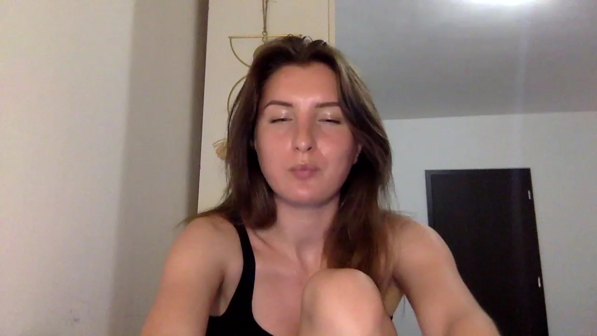 Gallery image thumbnail from EmilyRosier's myfreecams stream on, 06/17/2023, 23:31 image 4 of 20