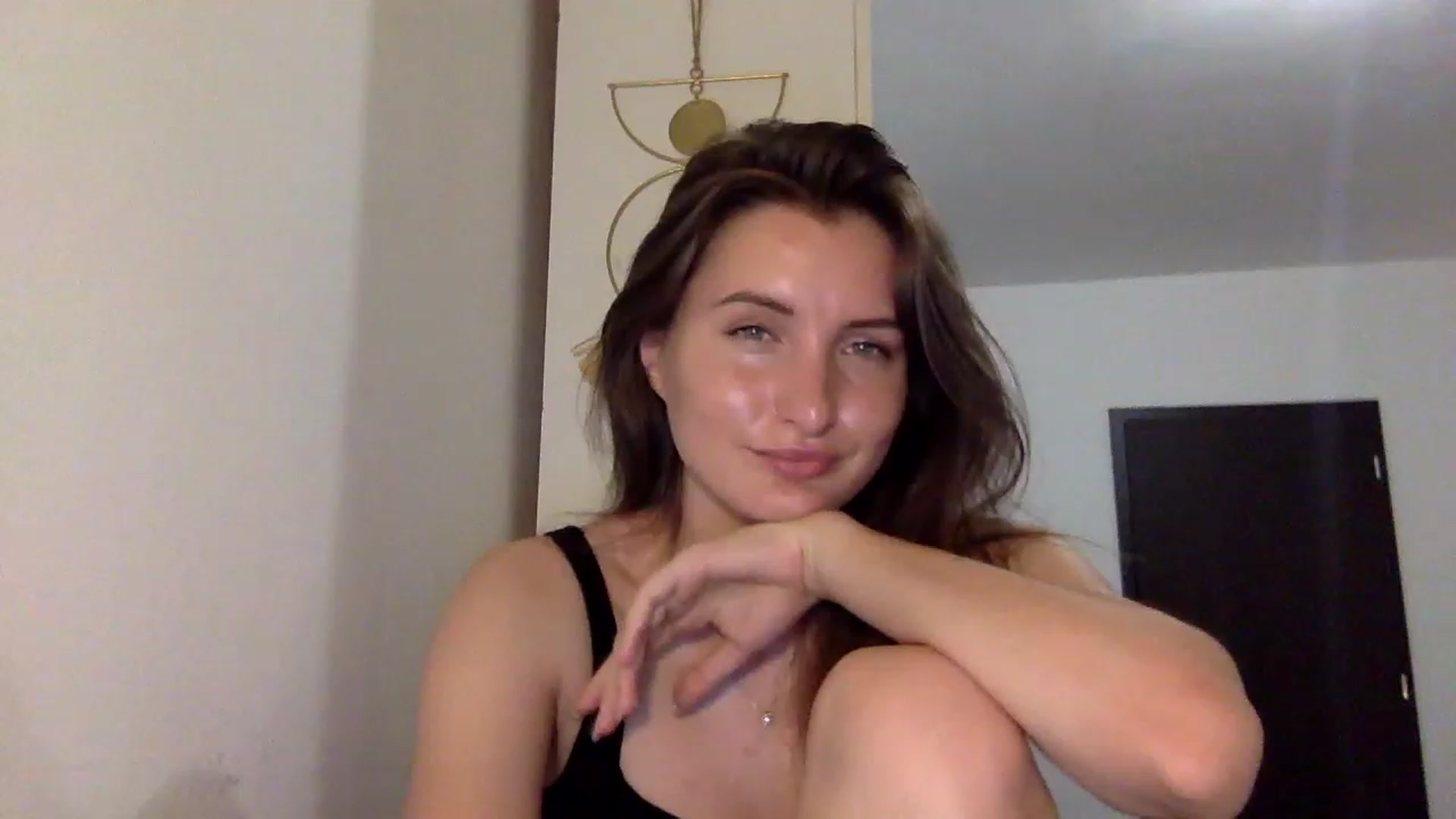 Gallery image thumbnail from EmilyRosier's myfreecams stream on, 06/17/2023, 23:31 image 9 of 20