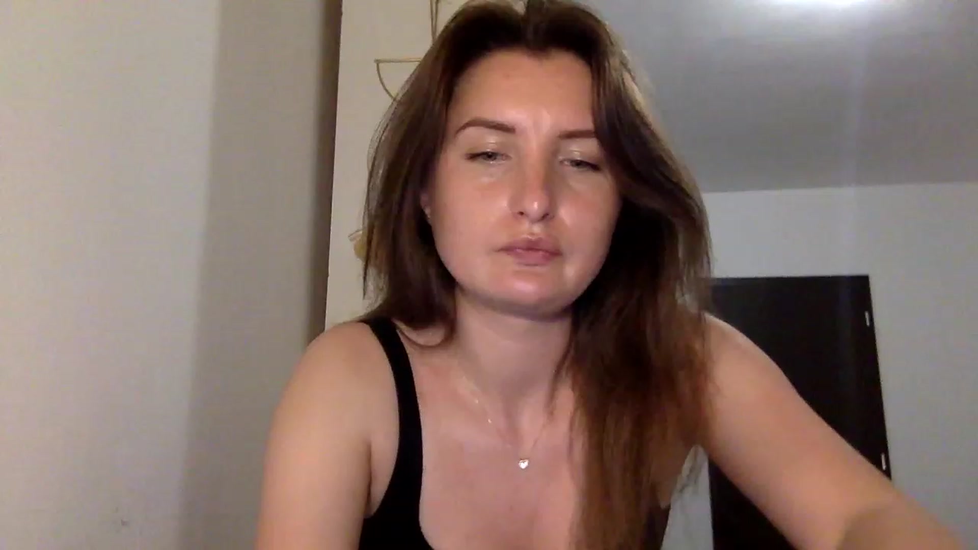 Gallery image thumbnail from EmilyRosier's myfreecams stream on, 06/17/2023, 23:31 image 1 of 20